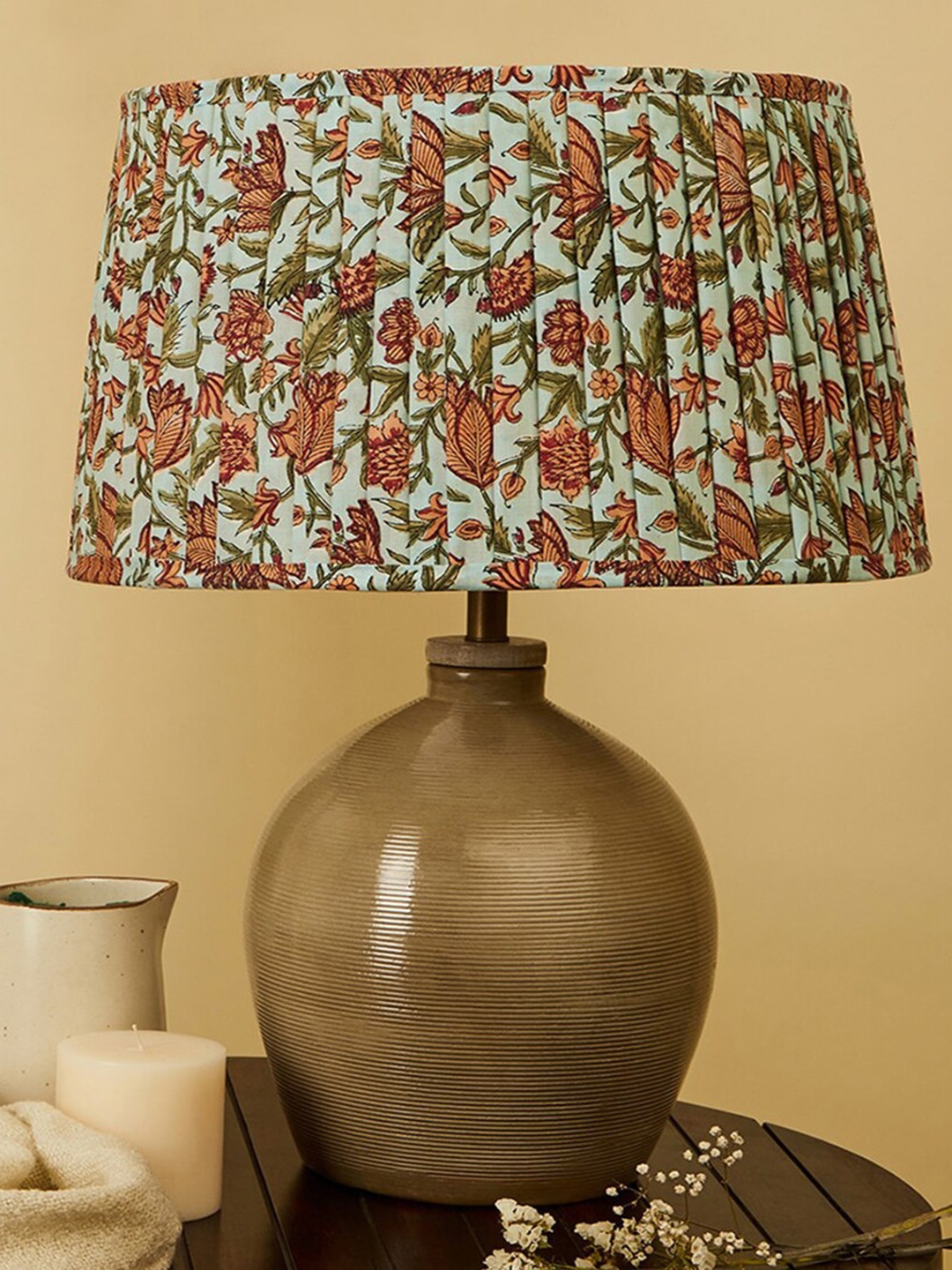 

Fabindia Isara Blue & Green Floral Printed Pleated Acrylic Lampshade, Red