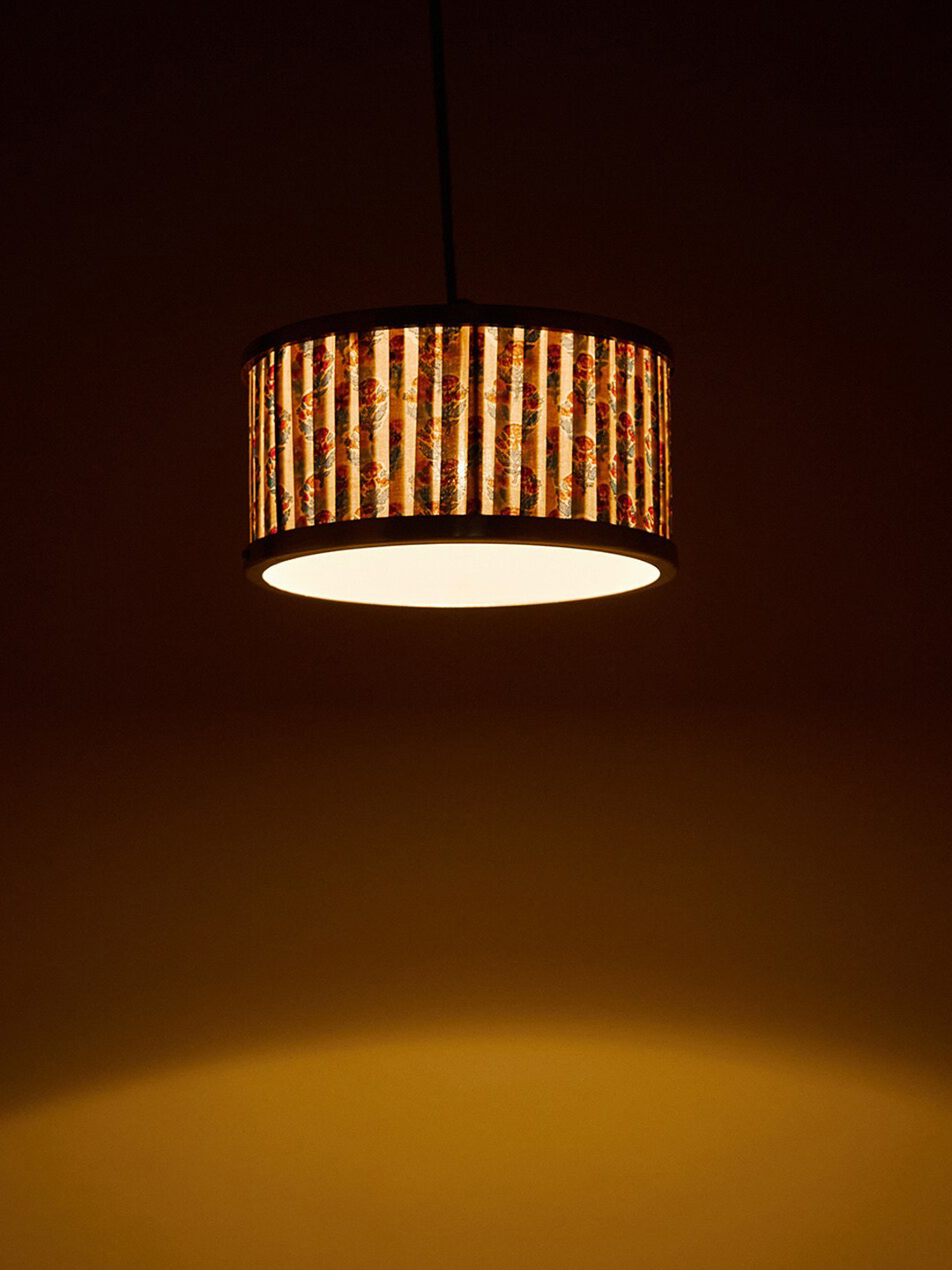 

Fabindia Advika Beige & Blue Floral Printed & Pleated Pendant Lamp