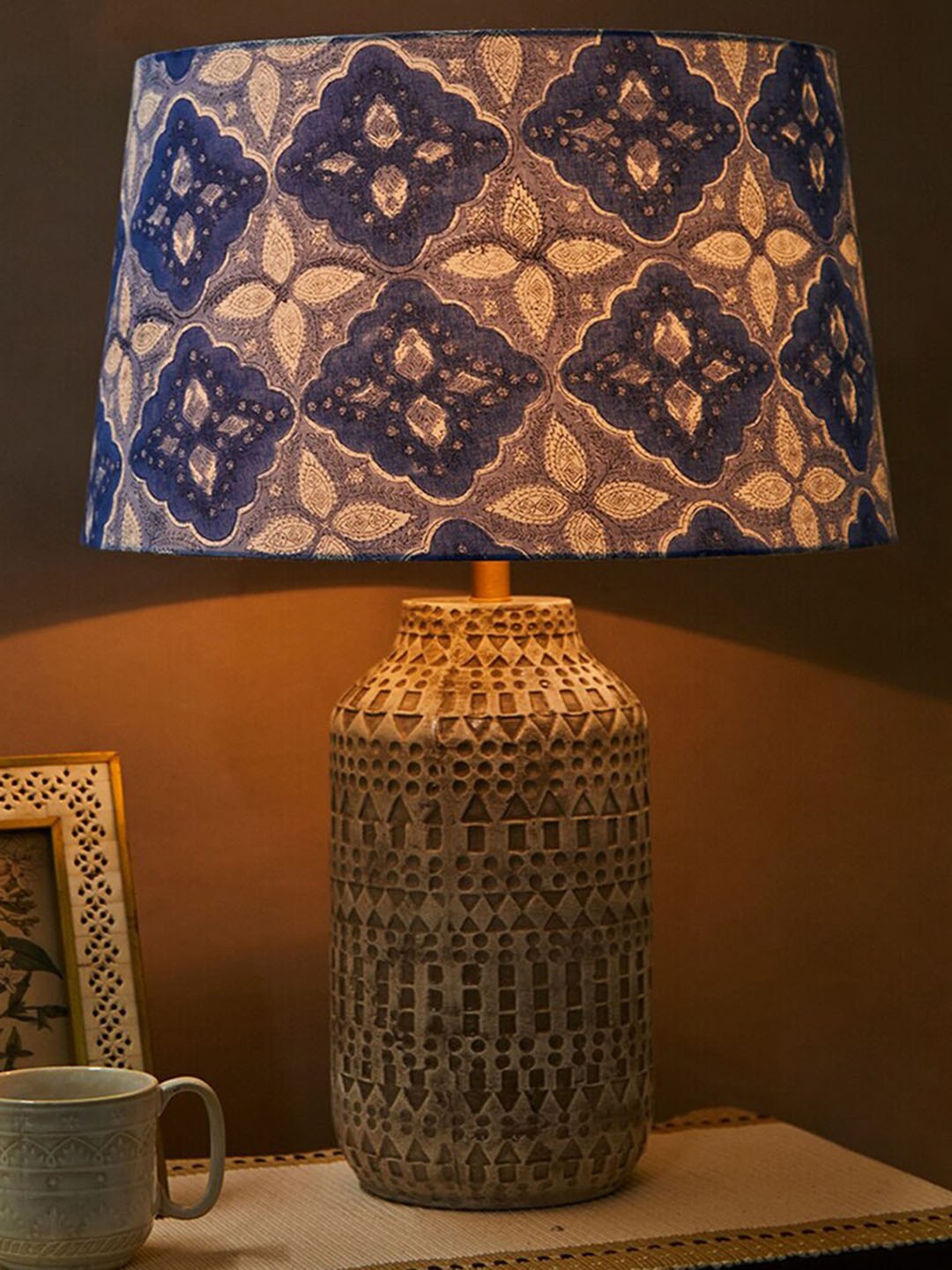 

Fabindia Anuka Blue & White Printed Large Frustrum Acrylic Lampshade