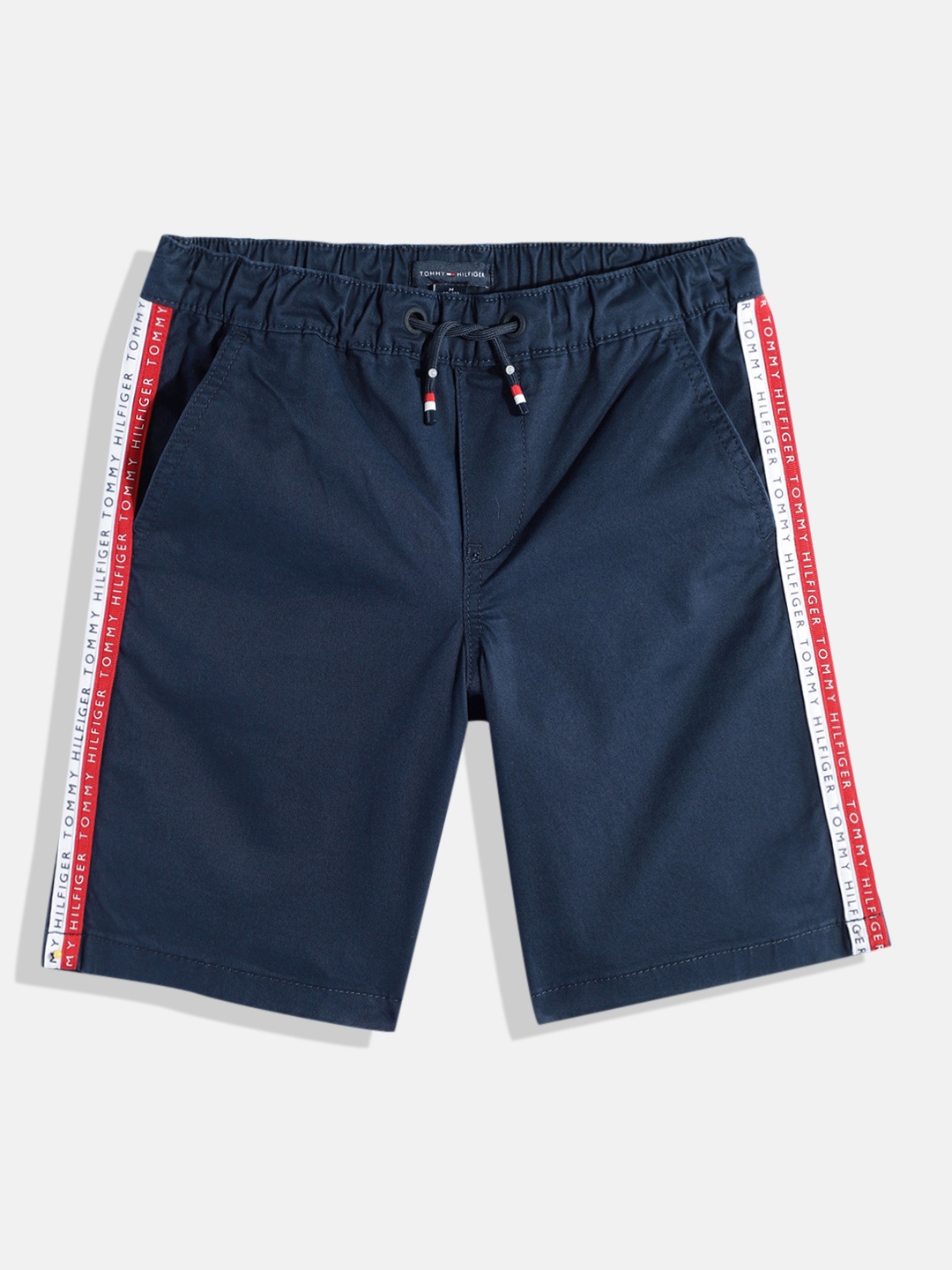 

Tommy Hilfiger Boys Solid Regular Fit Mid-Rise Shorts With Brand Logo Side Taping Detail, Navy blue