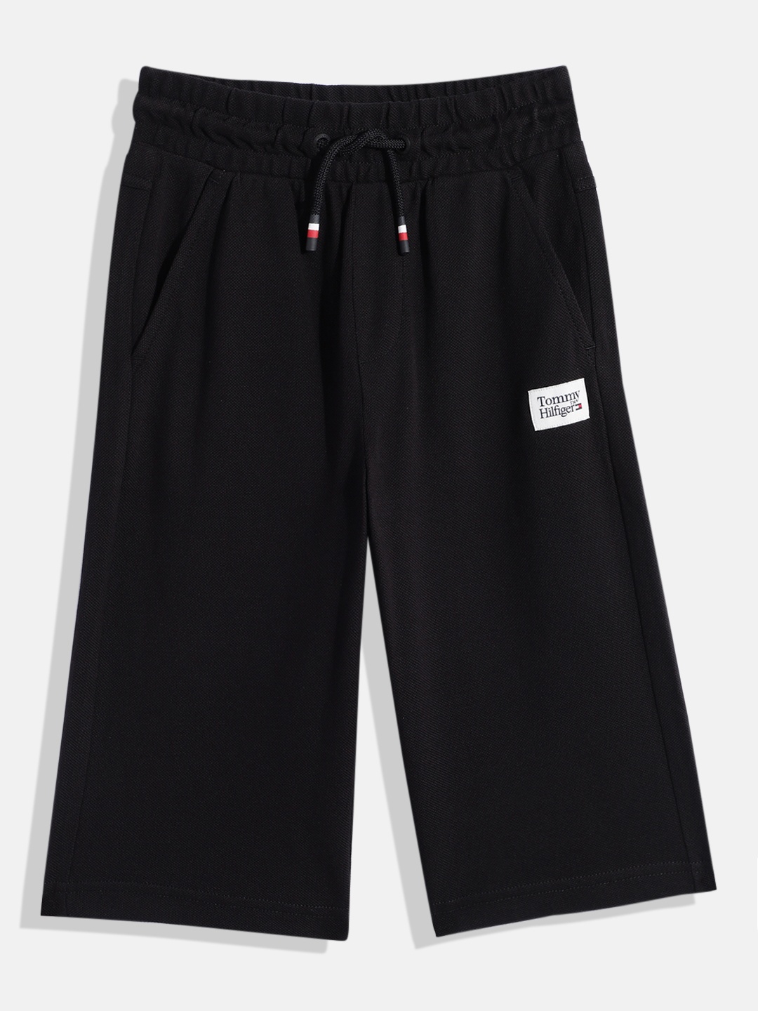 

Tommy Hilfiger Boys Solid Pique Knitted Organic Cotton Regular Shorts, Black