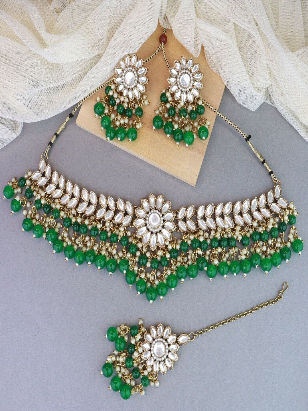 

I Jewels Women Gold-Plated Kundan & Bead Studded Jewellery Set