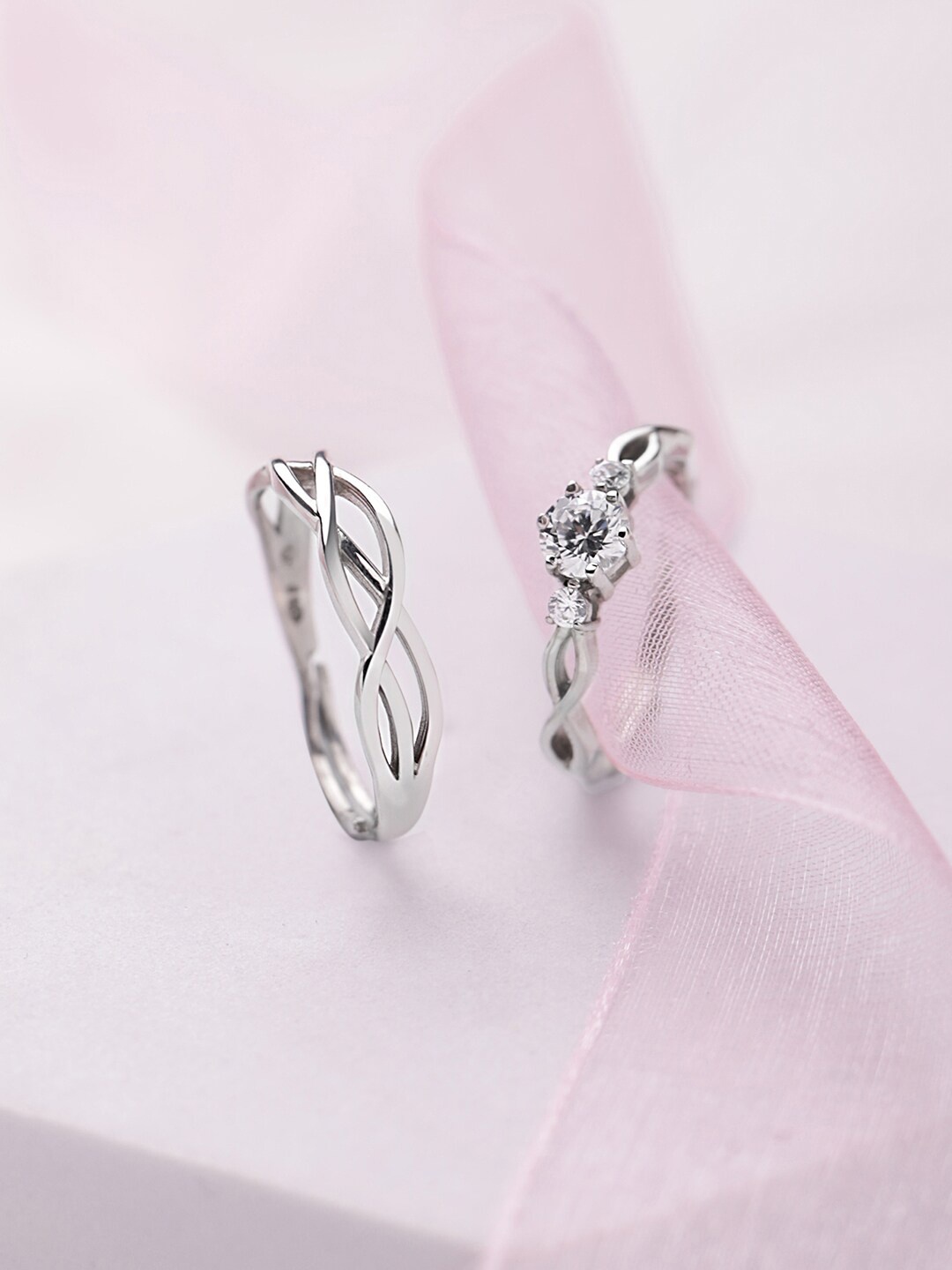 

March by FableStreet Set Of 2 Silver Entwine Couple Rings