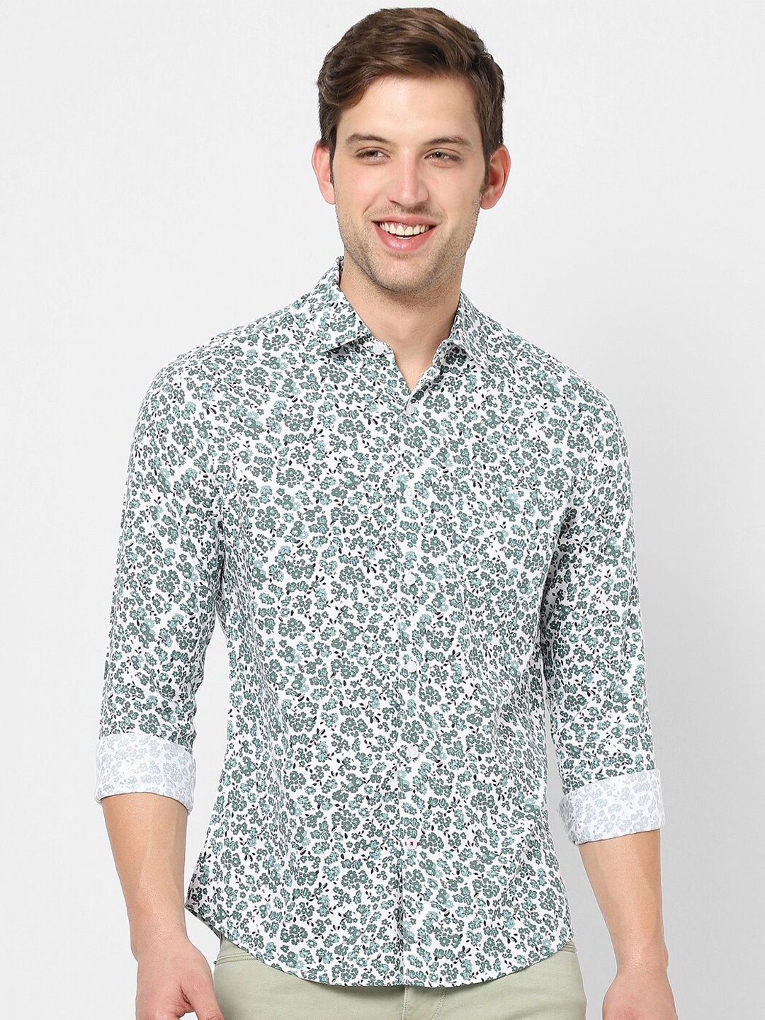 

VASTRADO Men Floral Printed Casual Shirt, Green