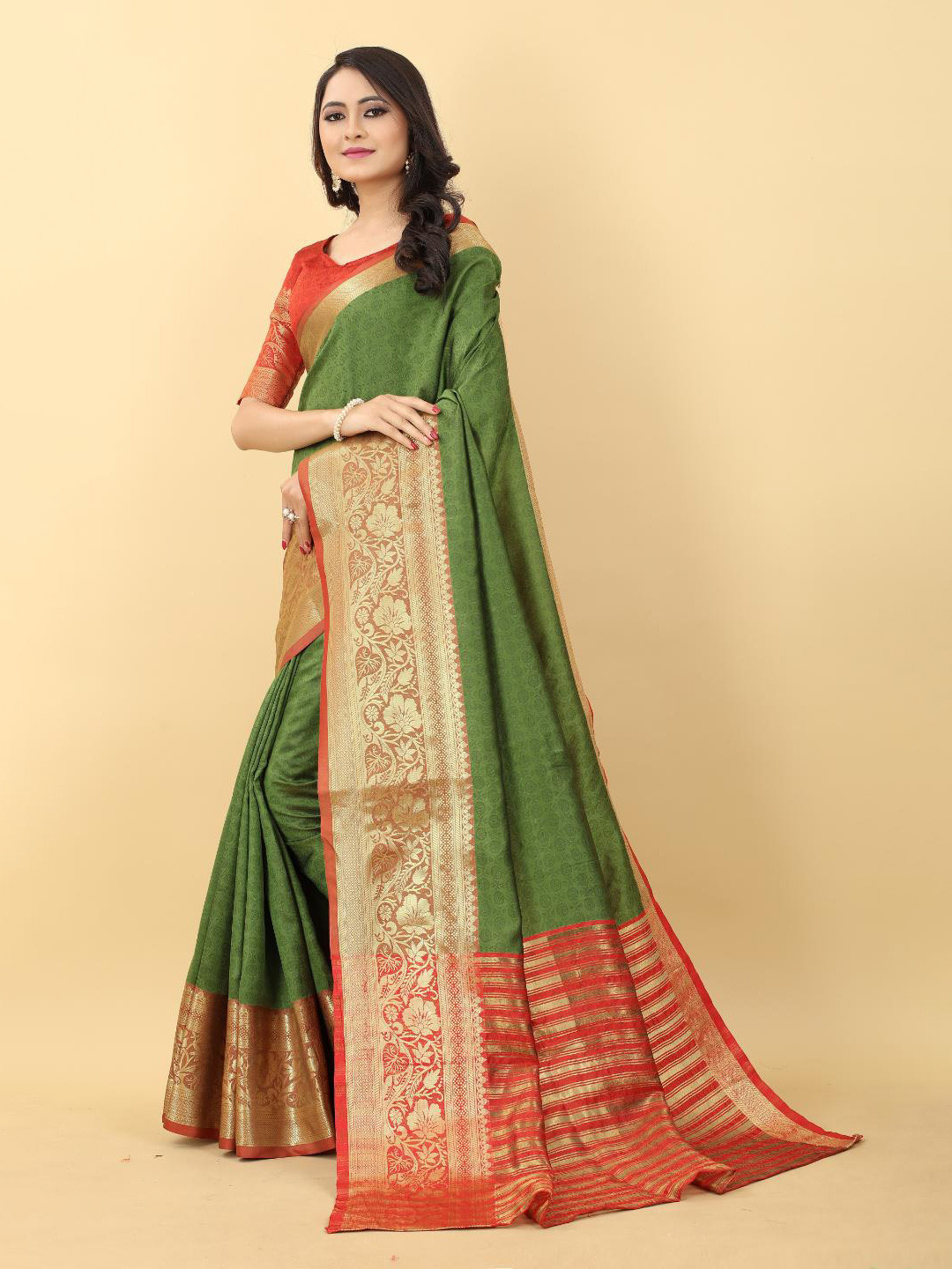 

B4ME.COM Woven Design Zari Silk Cotton Kanjeevaram Saree, Green