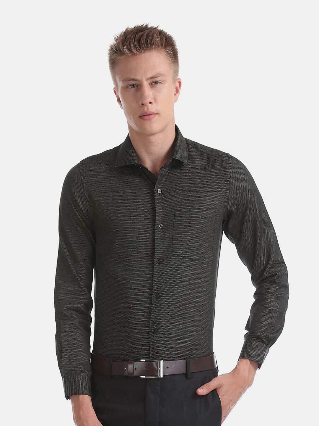 

V-Mart Men Classic Slim Fit Printed Formal Cotton Shirt, Black