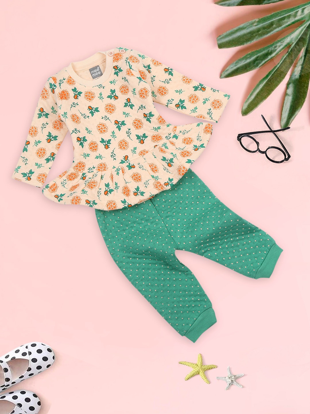 

MeeMee Kids 2 Pieces Floral Printed Night suit, Peach