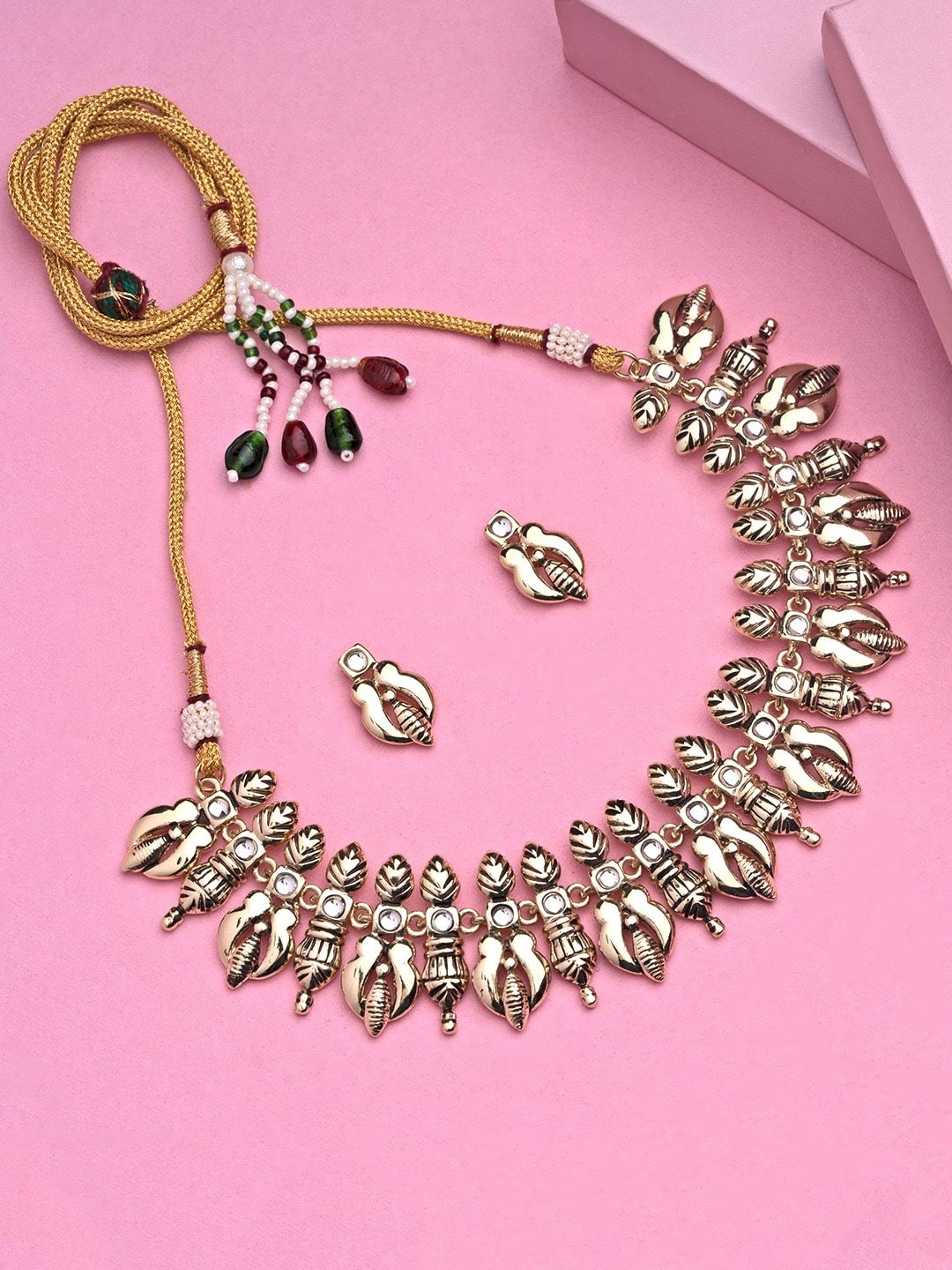 

Estele Gold-Plated Kundan-Studded Jewellery Set