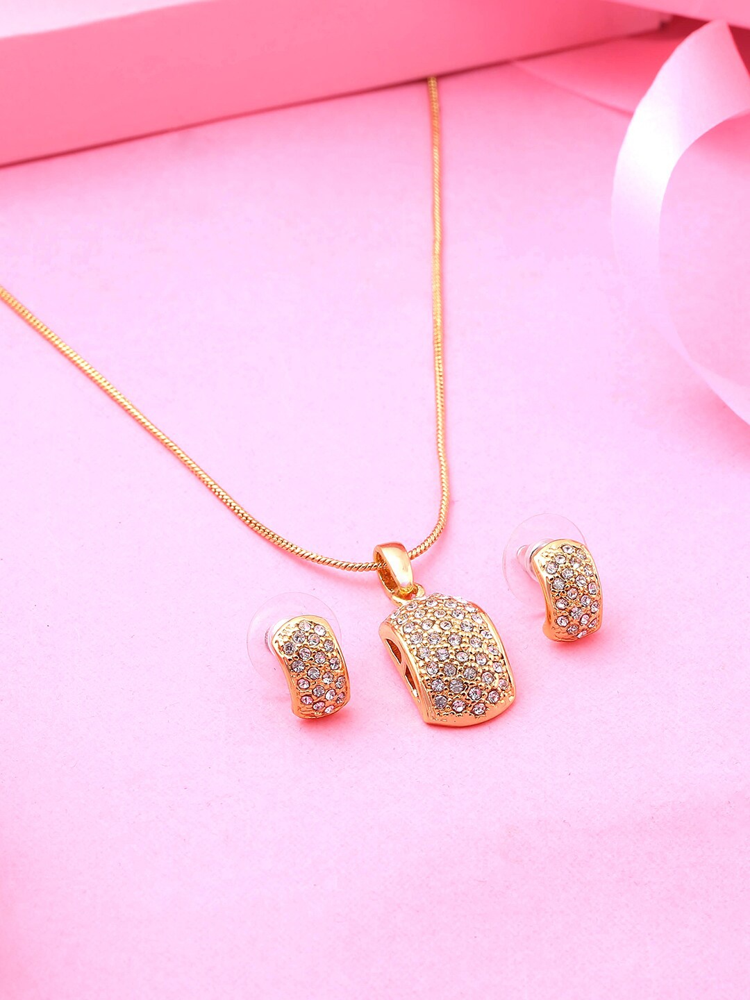 

Estele Gold-Plated Crystal-Studded Jewellery Set