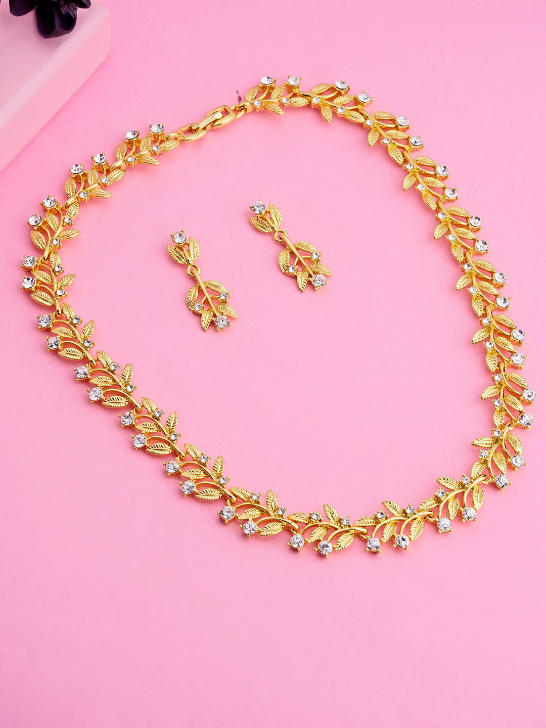 

Estele Gold Plated Sparkling with Crystals Jewellery Set, White