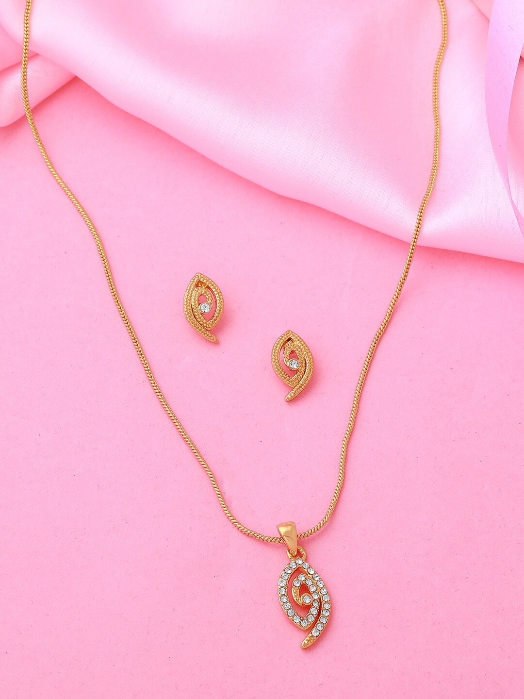 

Estele Gold Plated Circular Designer Jewellery Set, White