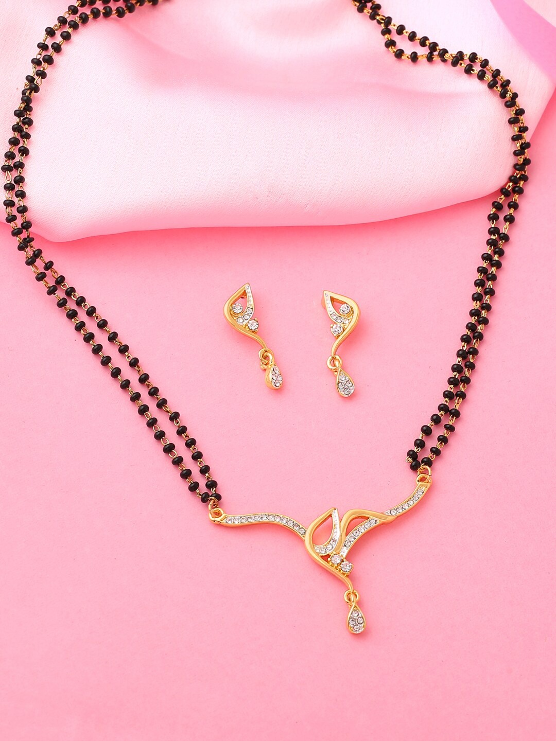 

Estele Gold Plated Magnificent Designer Mangalsutra Necklace Set, White
