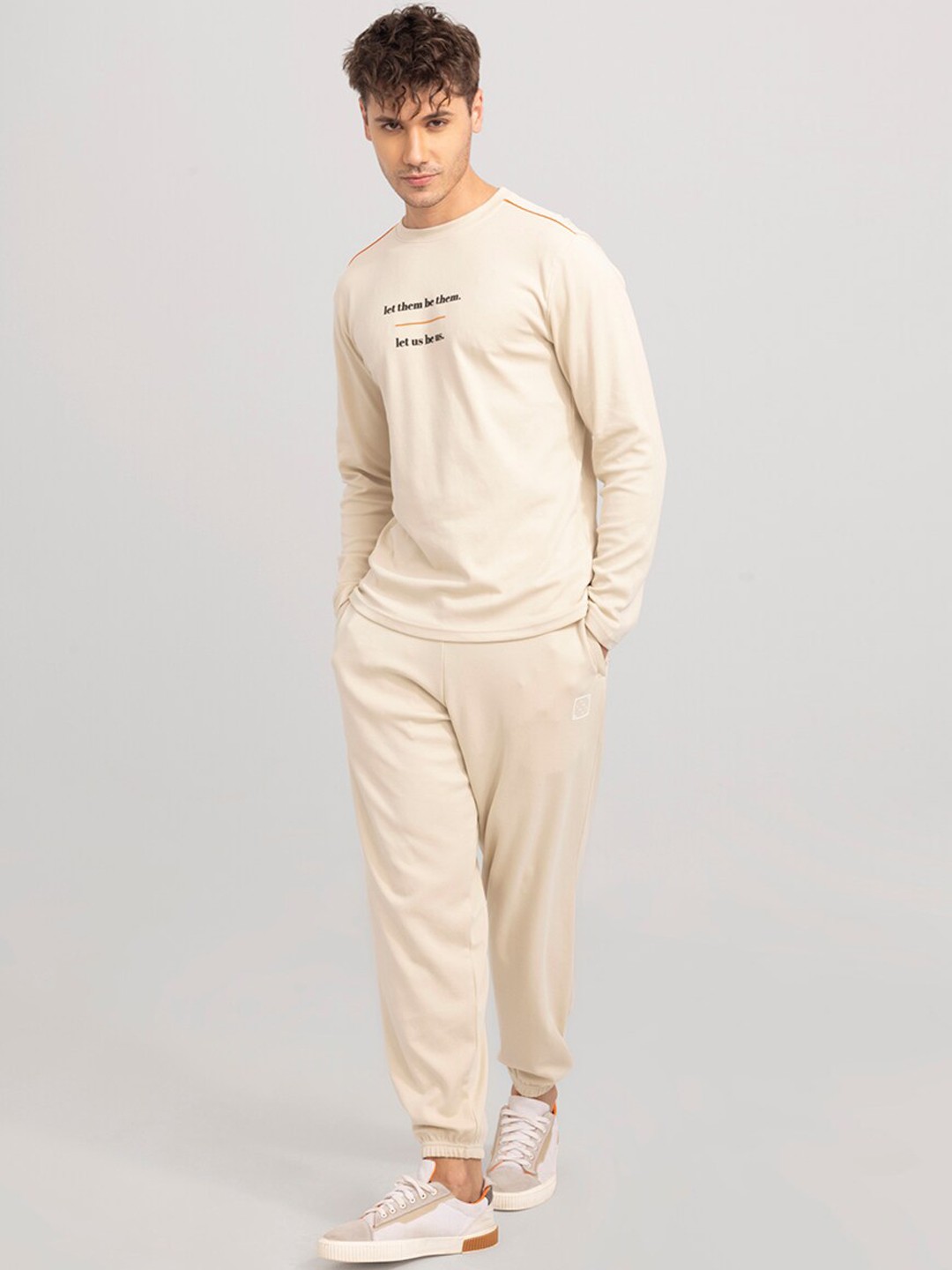 

Snitch Men Printed Co-Ords, Cream