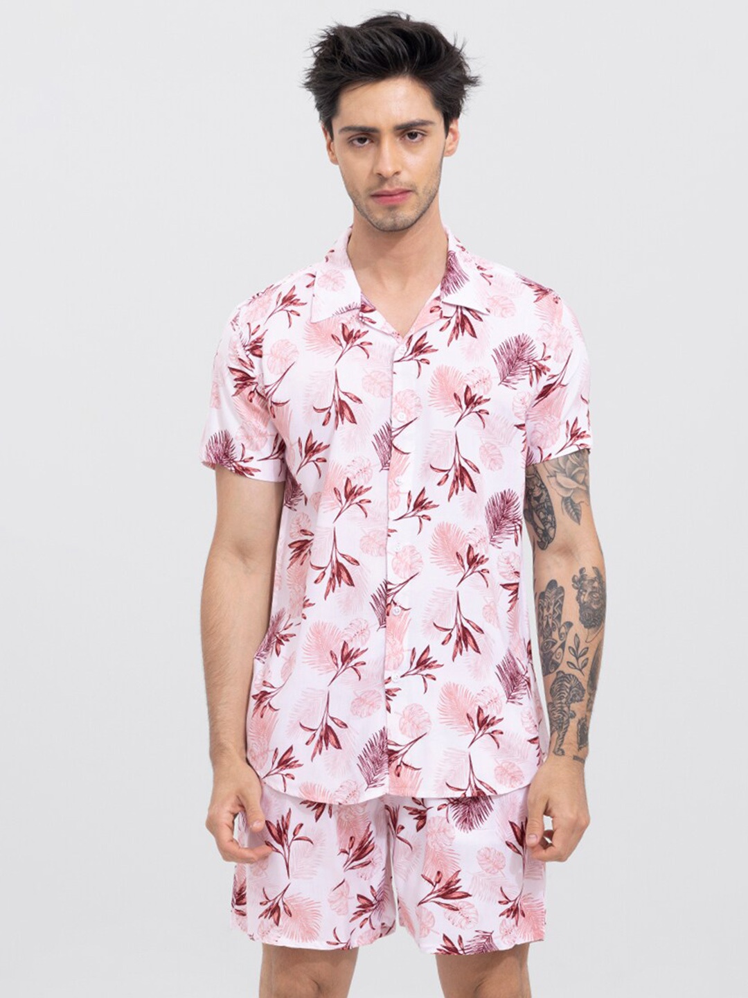 

Snitch Aesthetic Autumn Men Floral Printed Shirt With Shorts, Pink