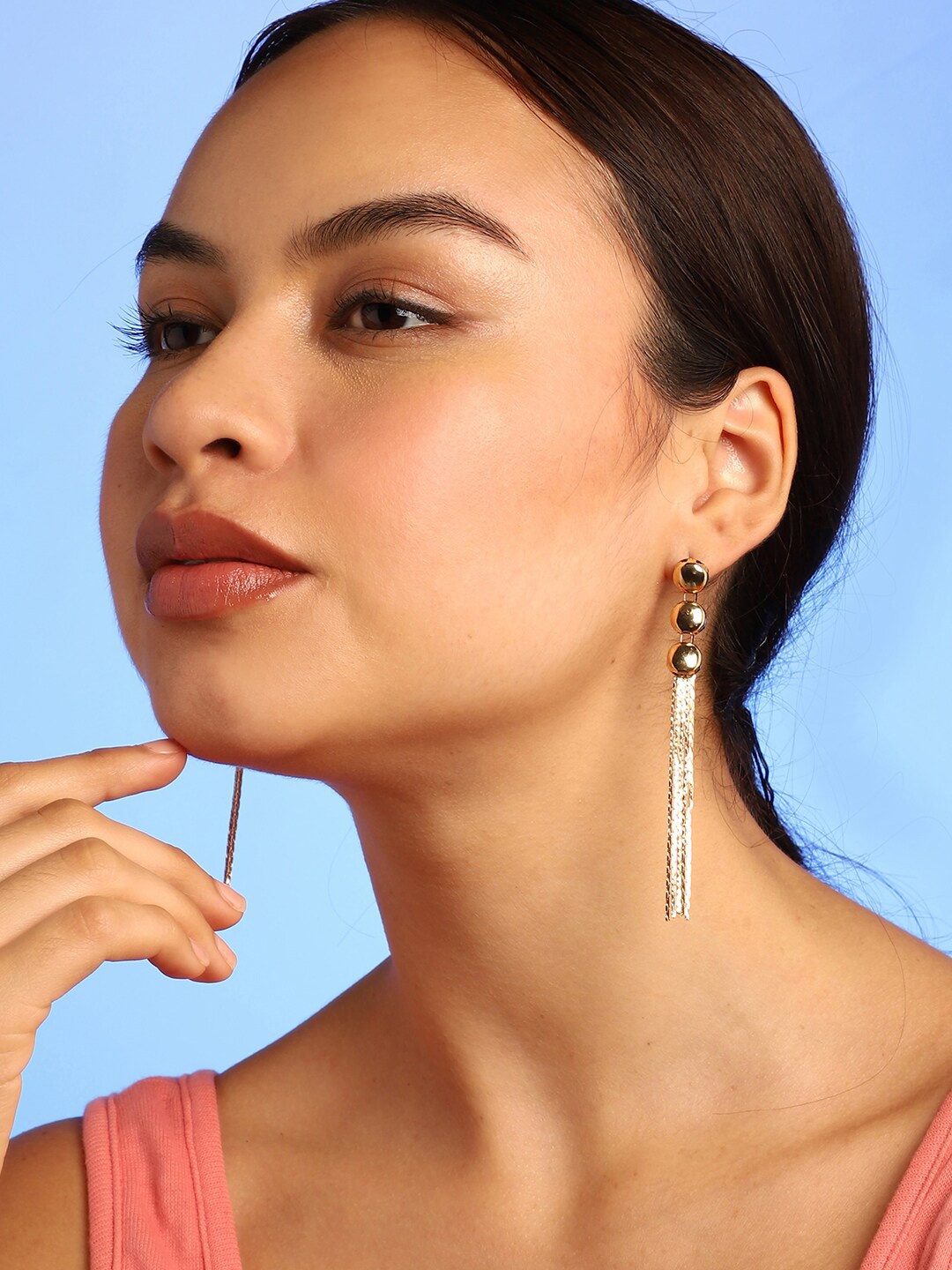 

SOHI Gold-Plated Contemporary Drop Earrings