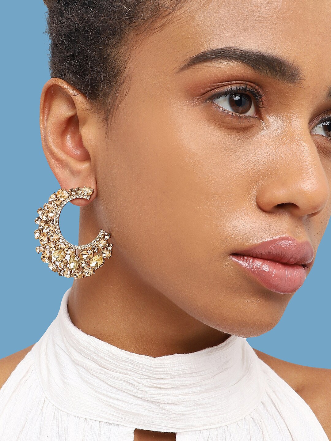 

SOHI Gold-Plated Contemporary Drop Earrings