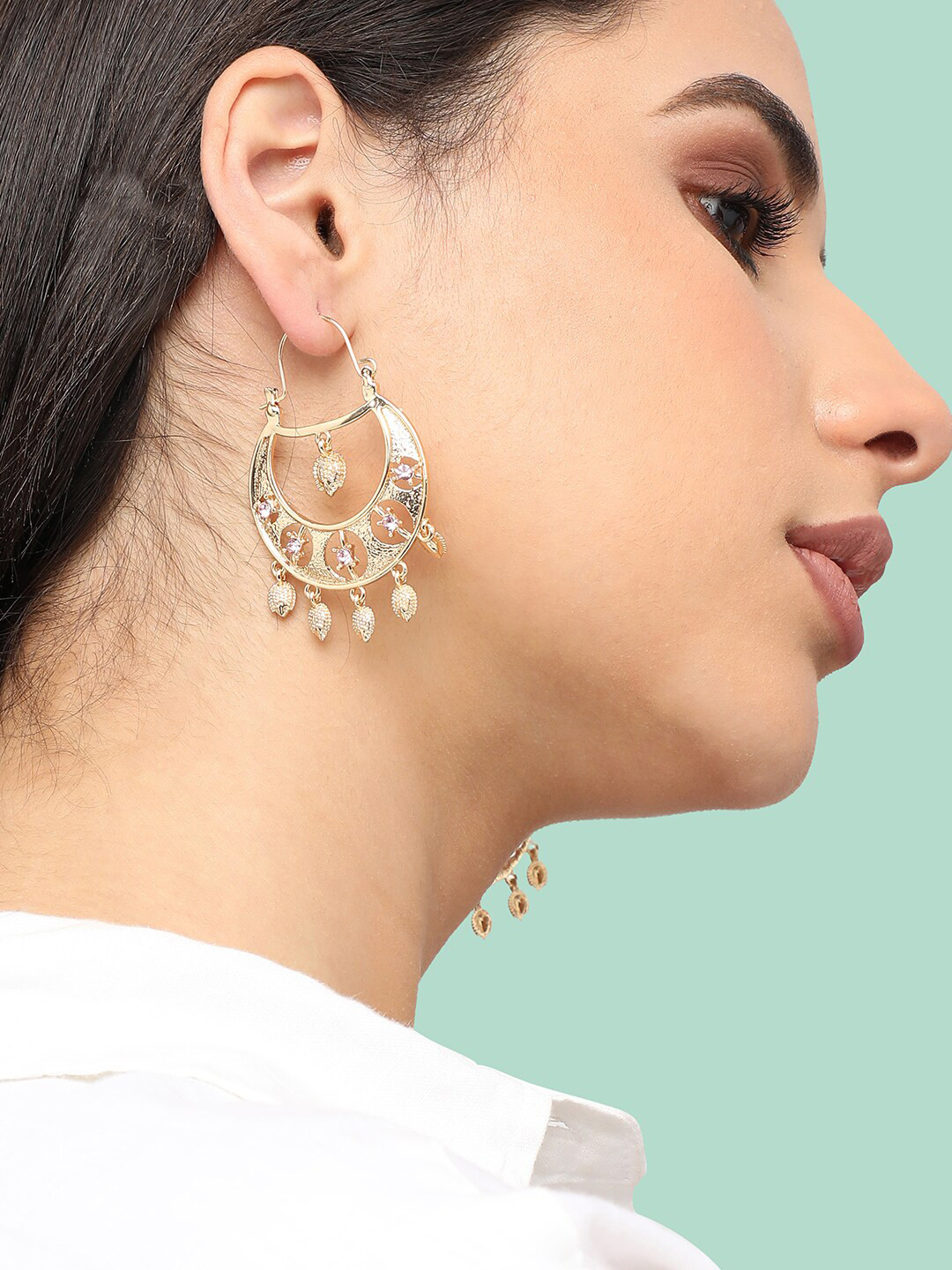 

SOHI Gold-Plated Contemporary Chandbalis Earrings, White