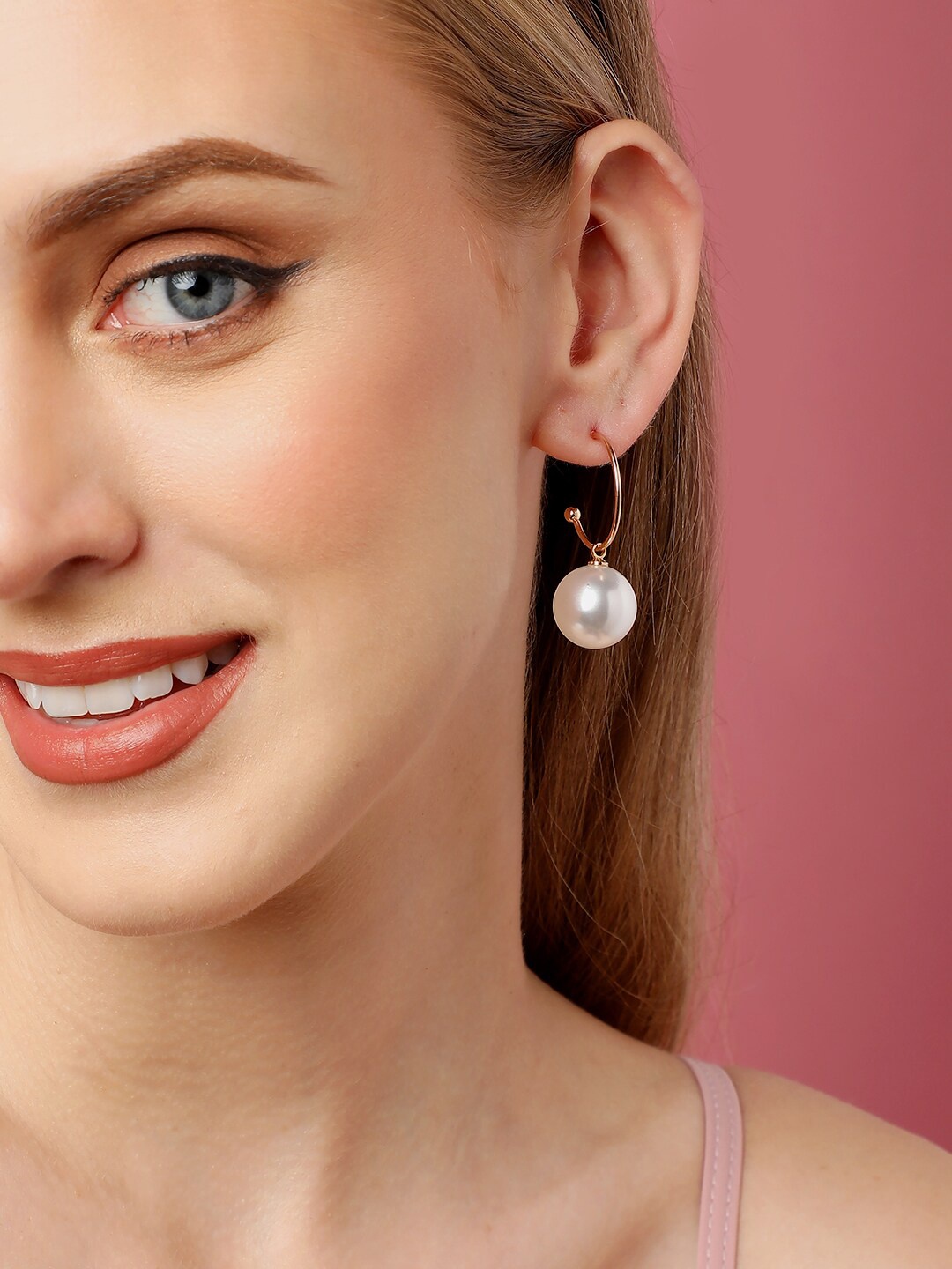 

SOHI Gold-Plated Contemporary Hoop Earrings, White