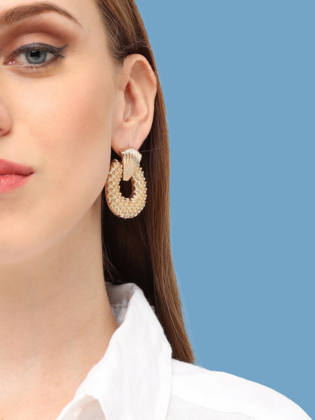 

SOHI Gold-Plated Contemporary Drop Earrings