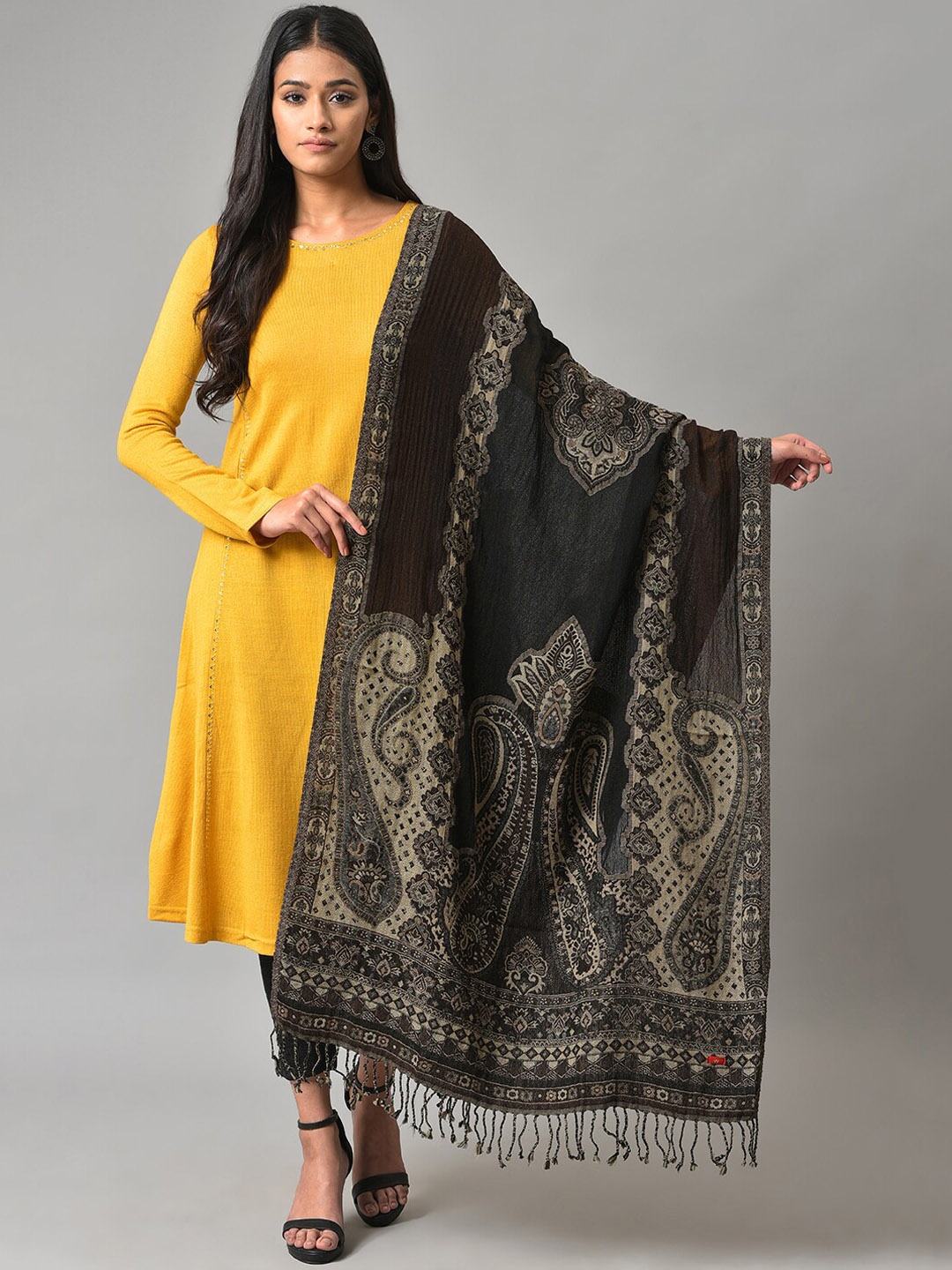 

W Women Printed Shawl, Black
