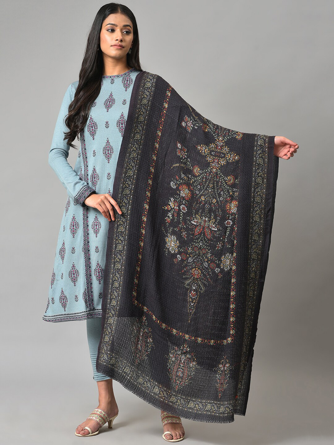 

W Women Printed Shawl, Black