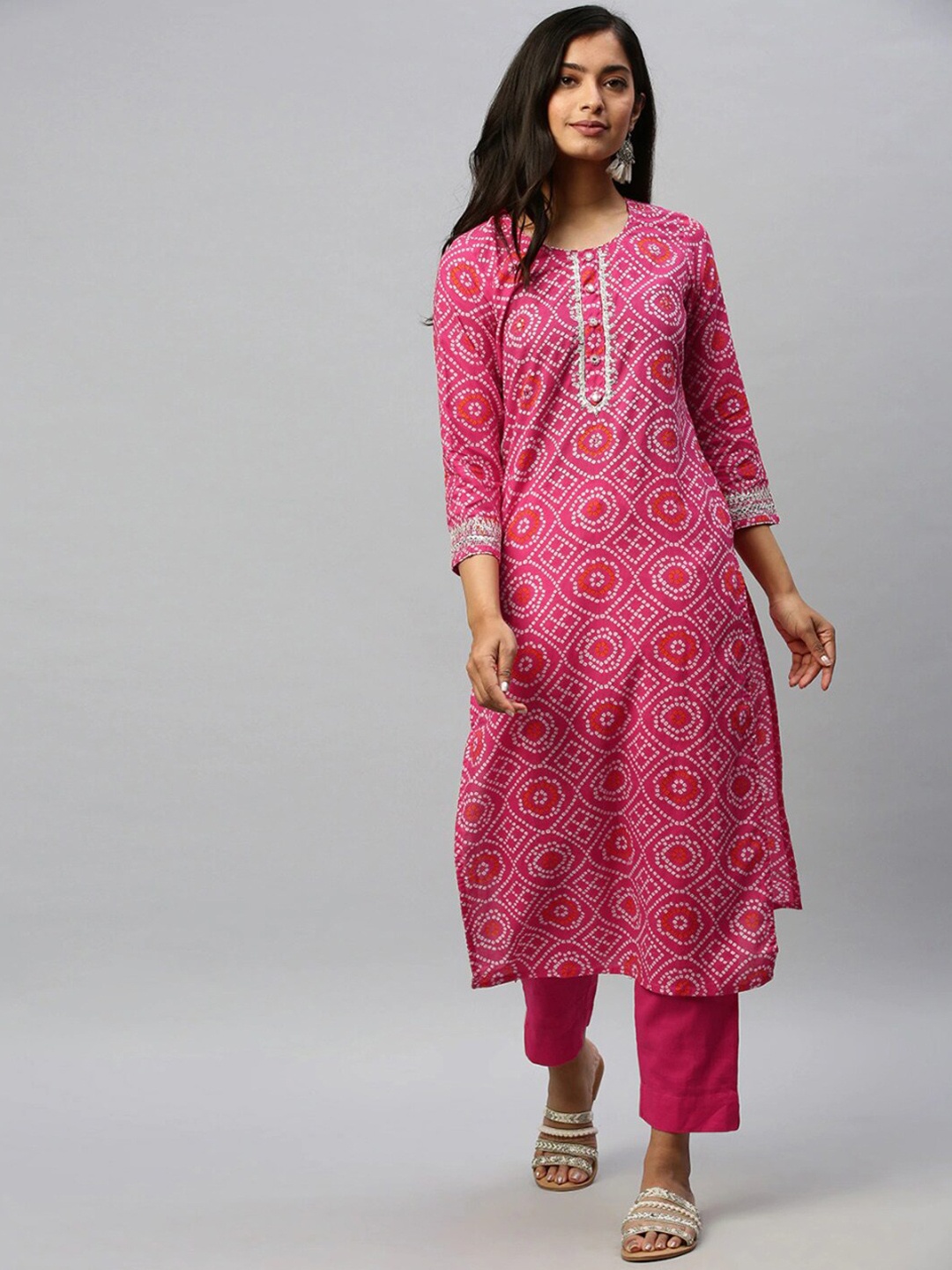 

Ishin Women Bandhani Printed Kurta with Trousers, Pink