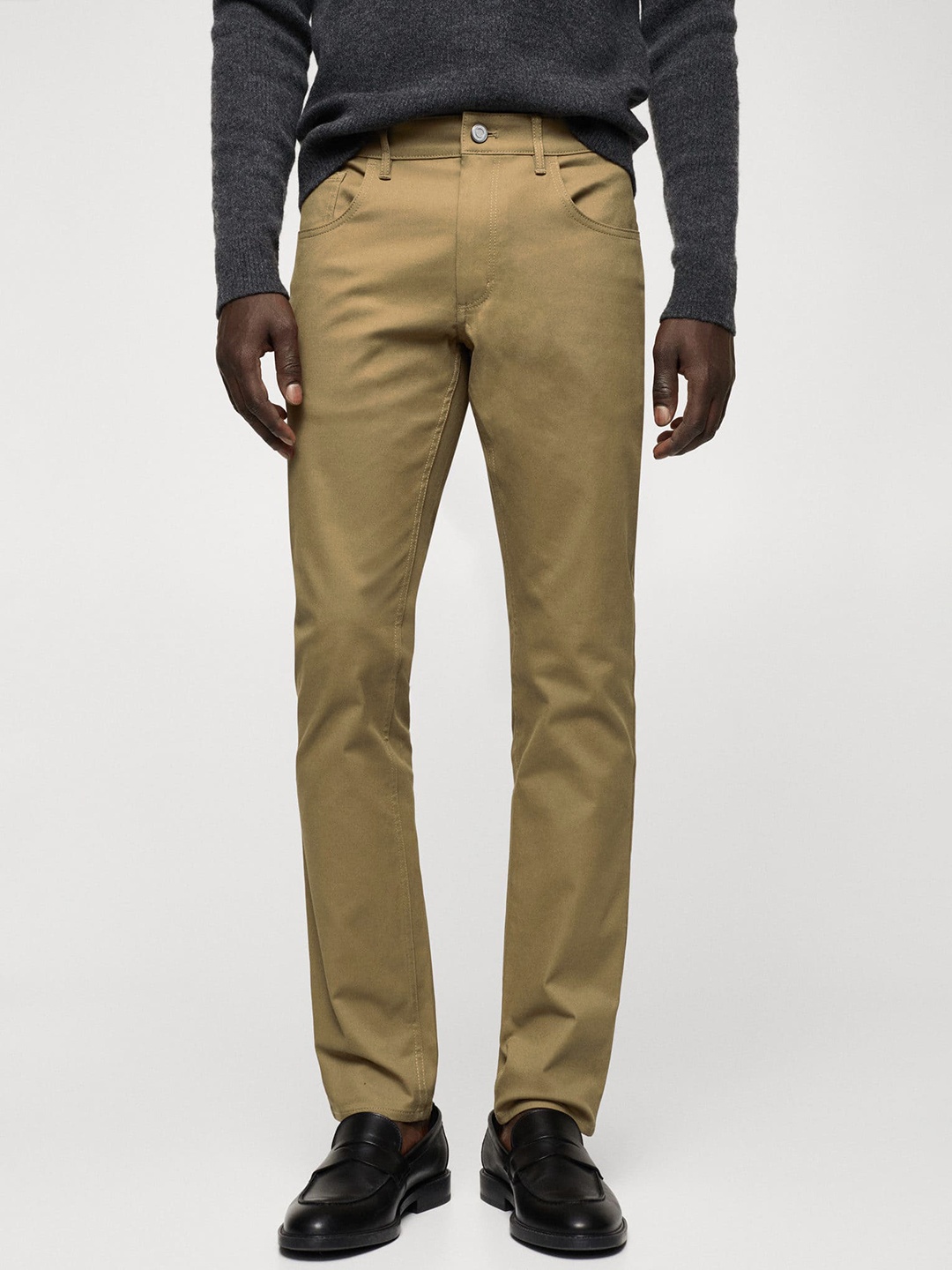 

MANGO MAN Solid Slim Fit RegularTrousers, Khaki