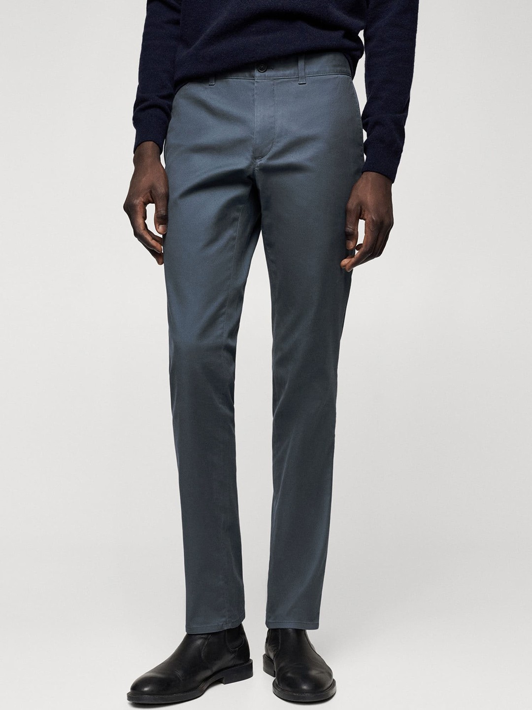 

MANGO MAN Solid Slim Fit RegularChinos Trousers, Grey