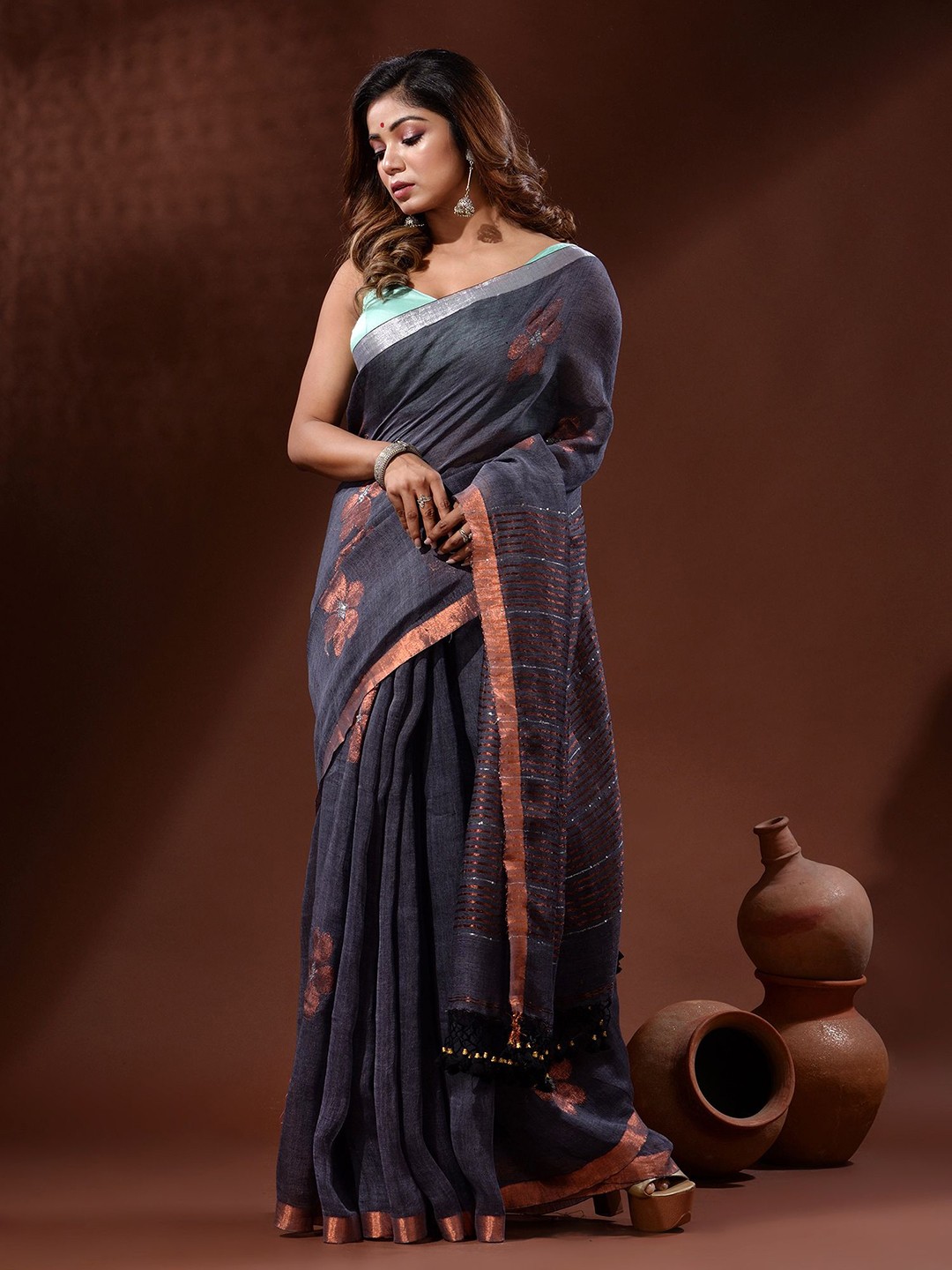 

Charukriti Woven Design Zari Pure Linen Saree, Grey
