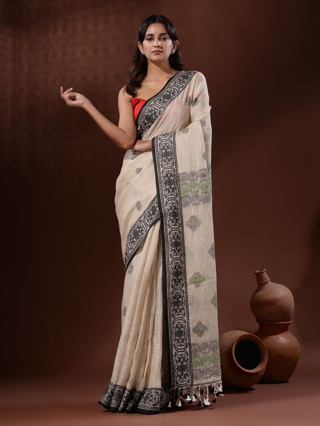 

Charukriti Woven Design Pure Linen Saree, Off white