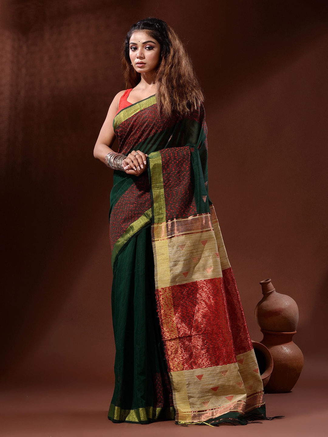 

Charukriti Woven Design Zari Silk Cotton Saree, Green