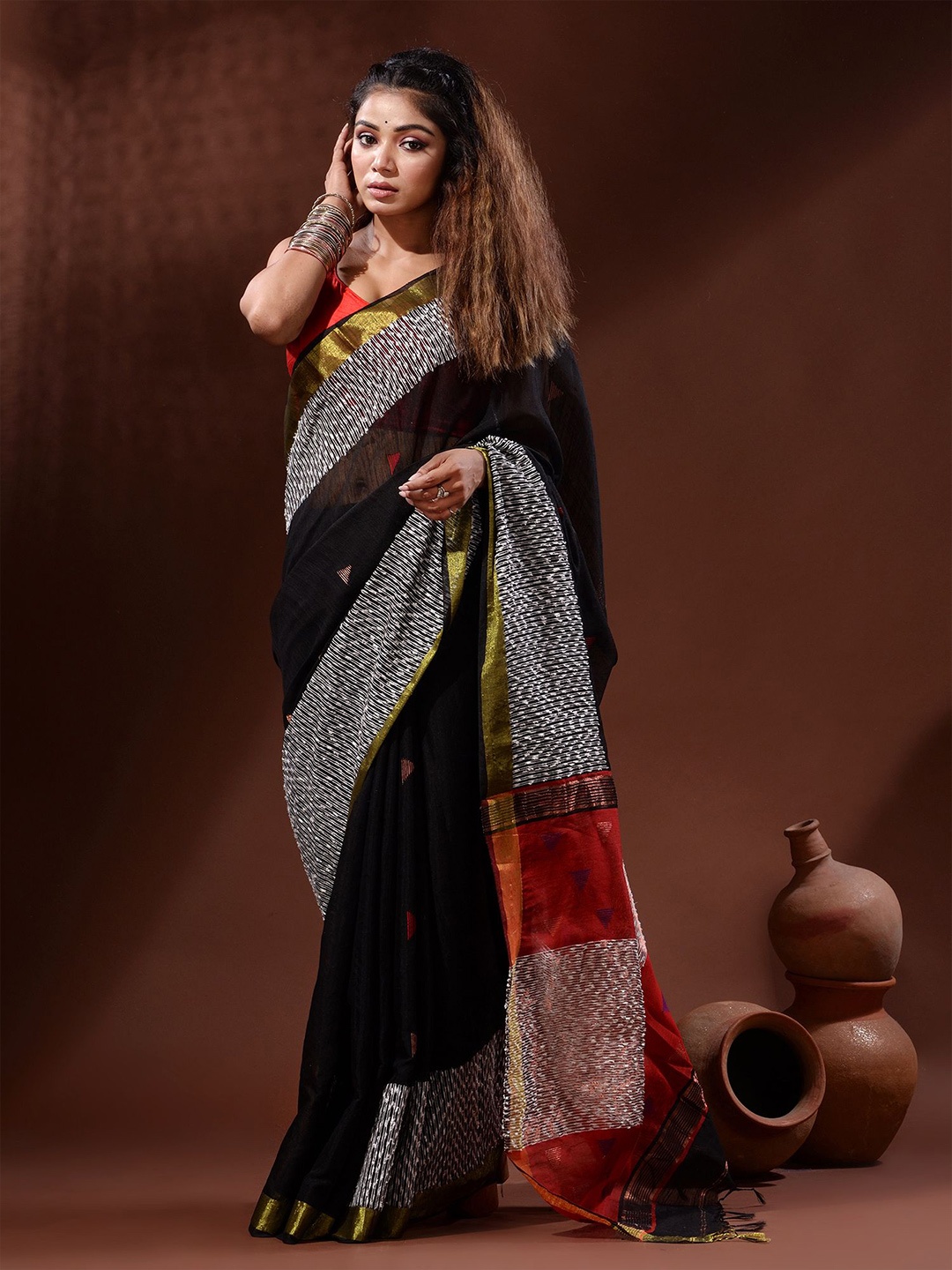 

Charukriti Woven Design Zari Silk Cotton Saree, Black