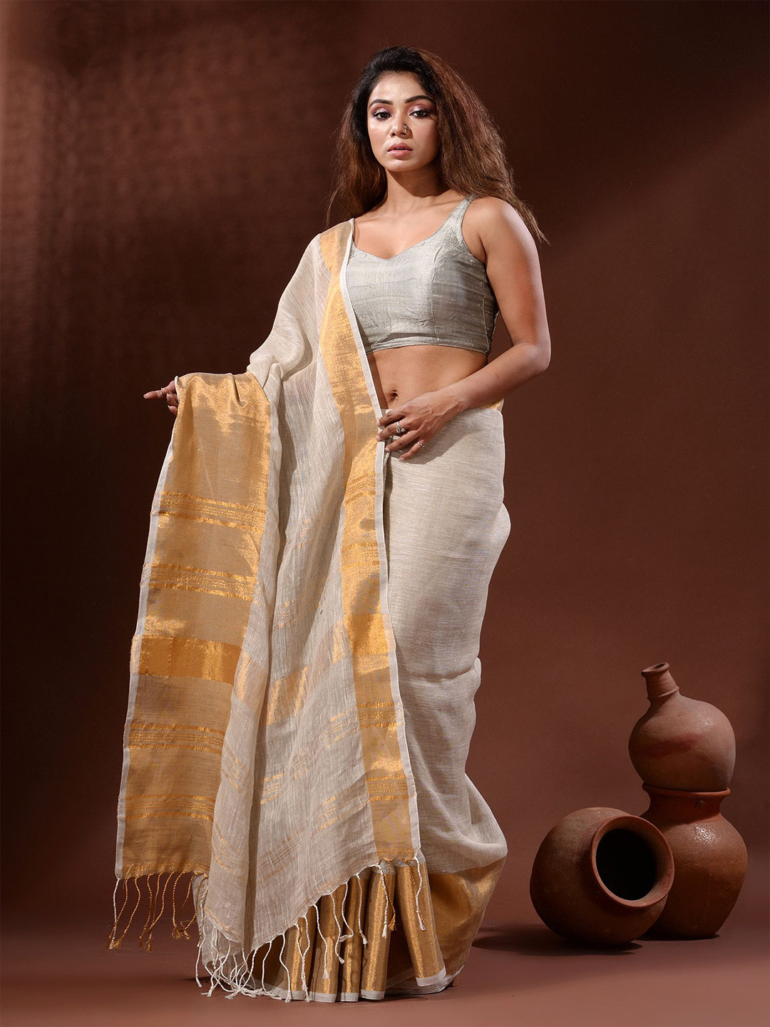

Charukriti Zari Pure Linen Saree, Off white