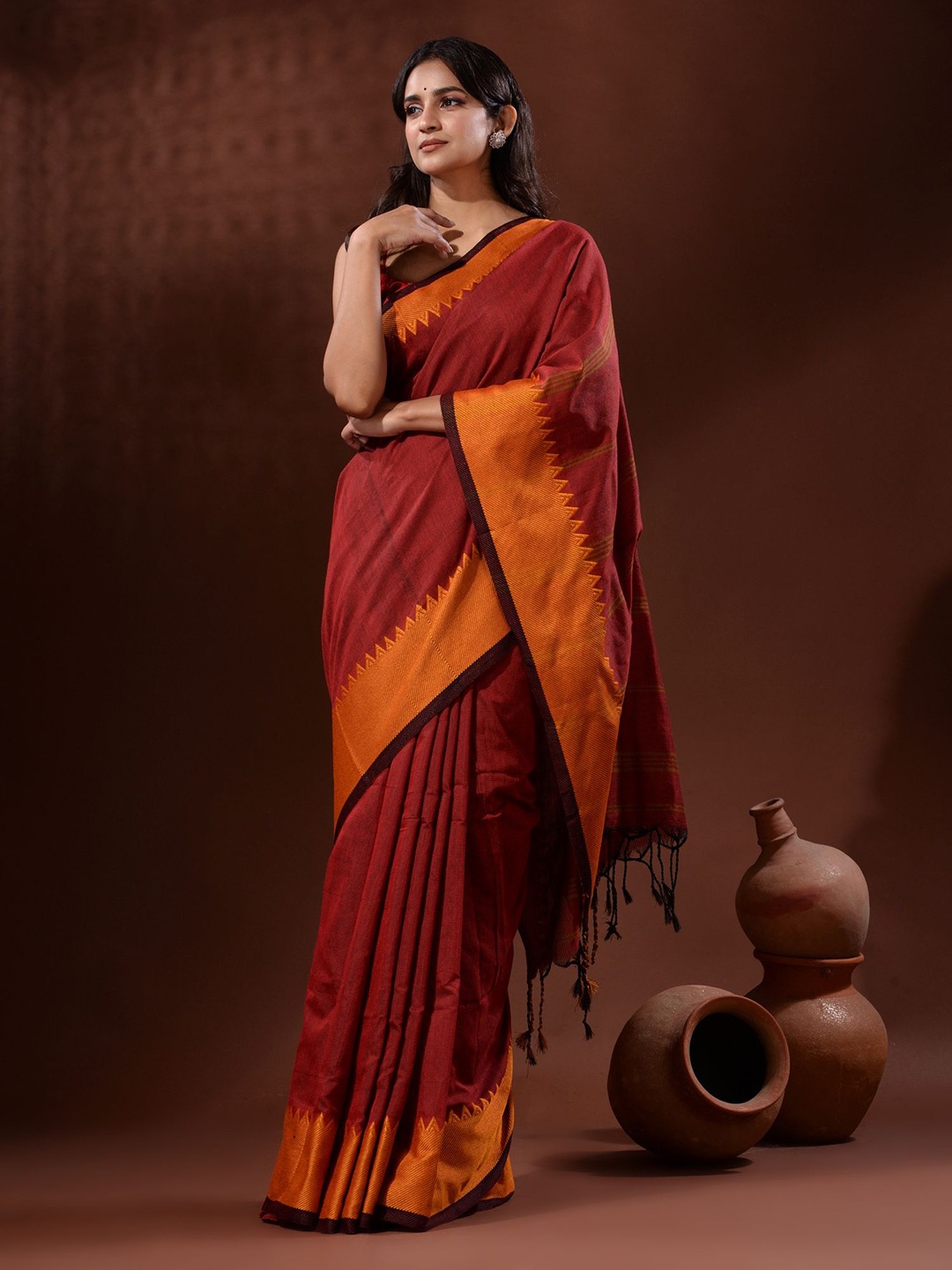 

Charukriti Zari Pure Cotton Saree, Red