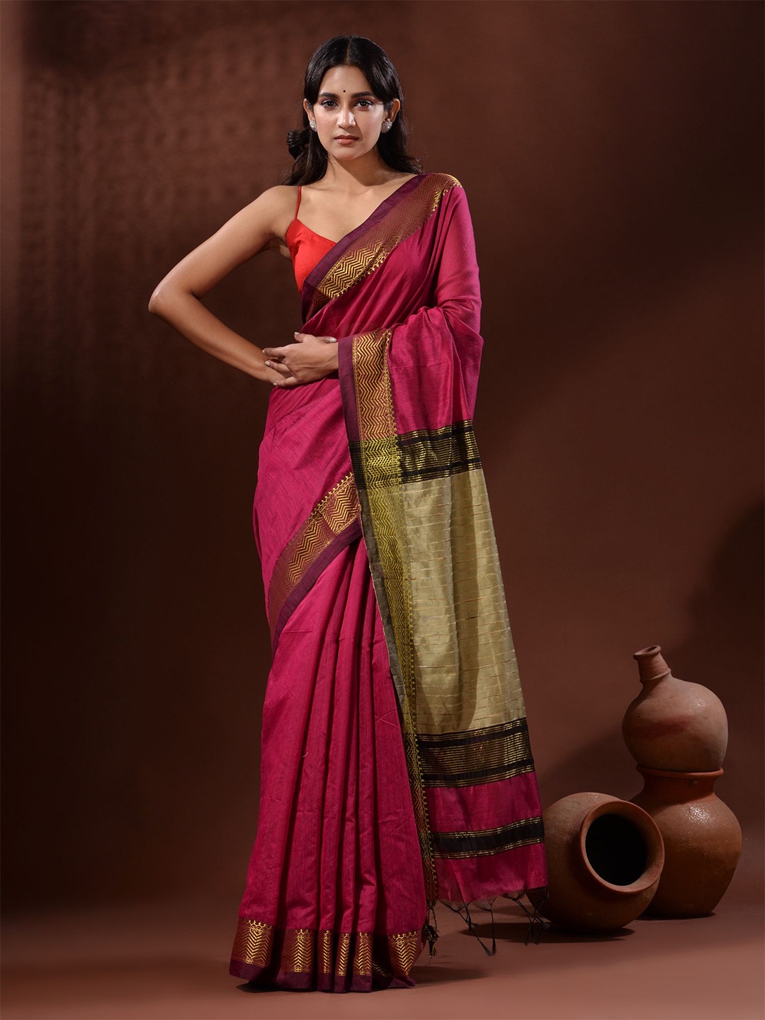 

Charukriti Zari Silk Cotton Saree, Fuchsia