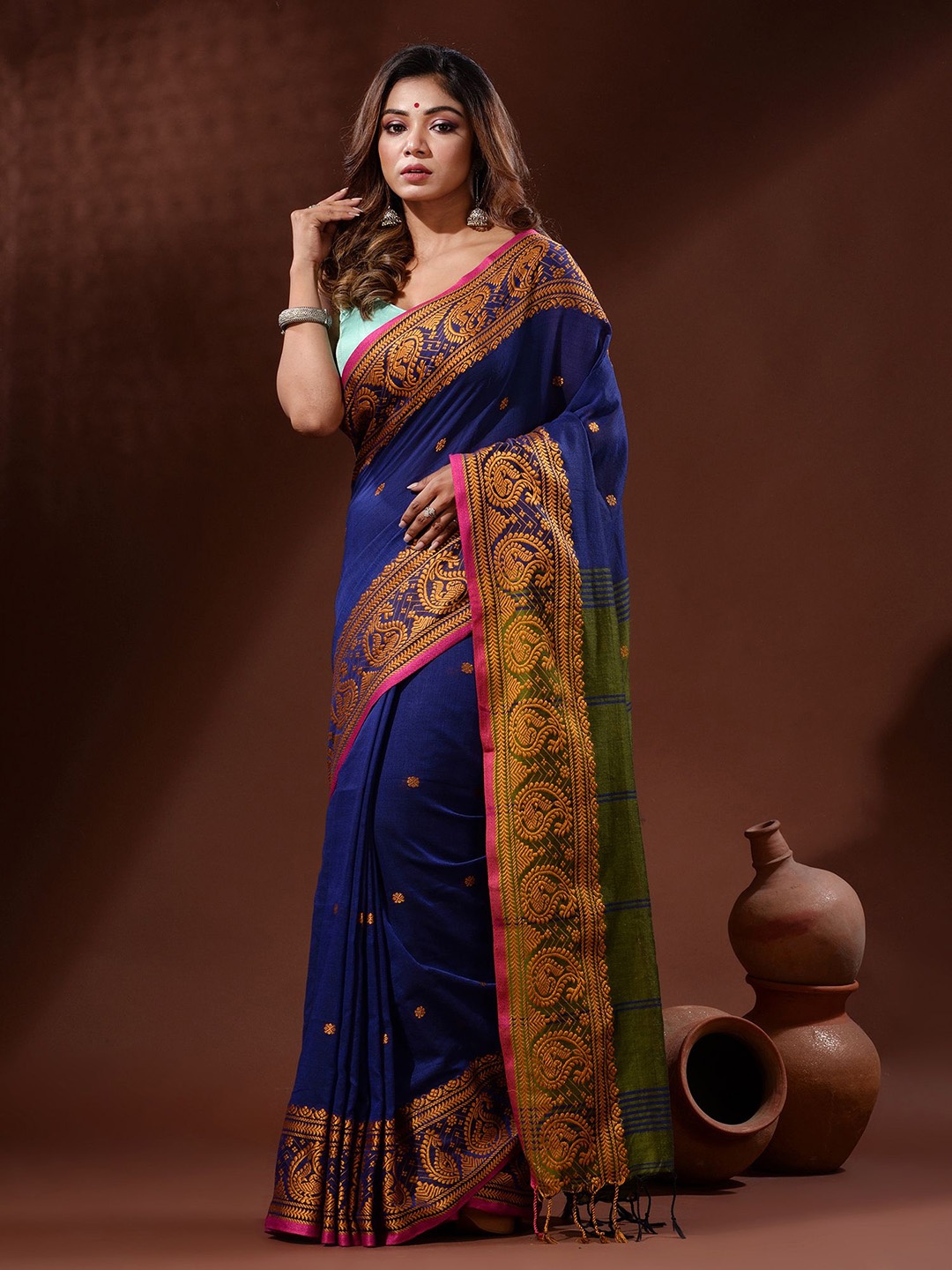 

Charukriti Woven Design Pure Cotton Saree, Blue