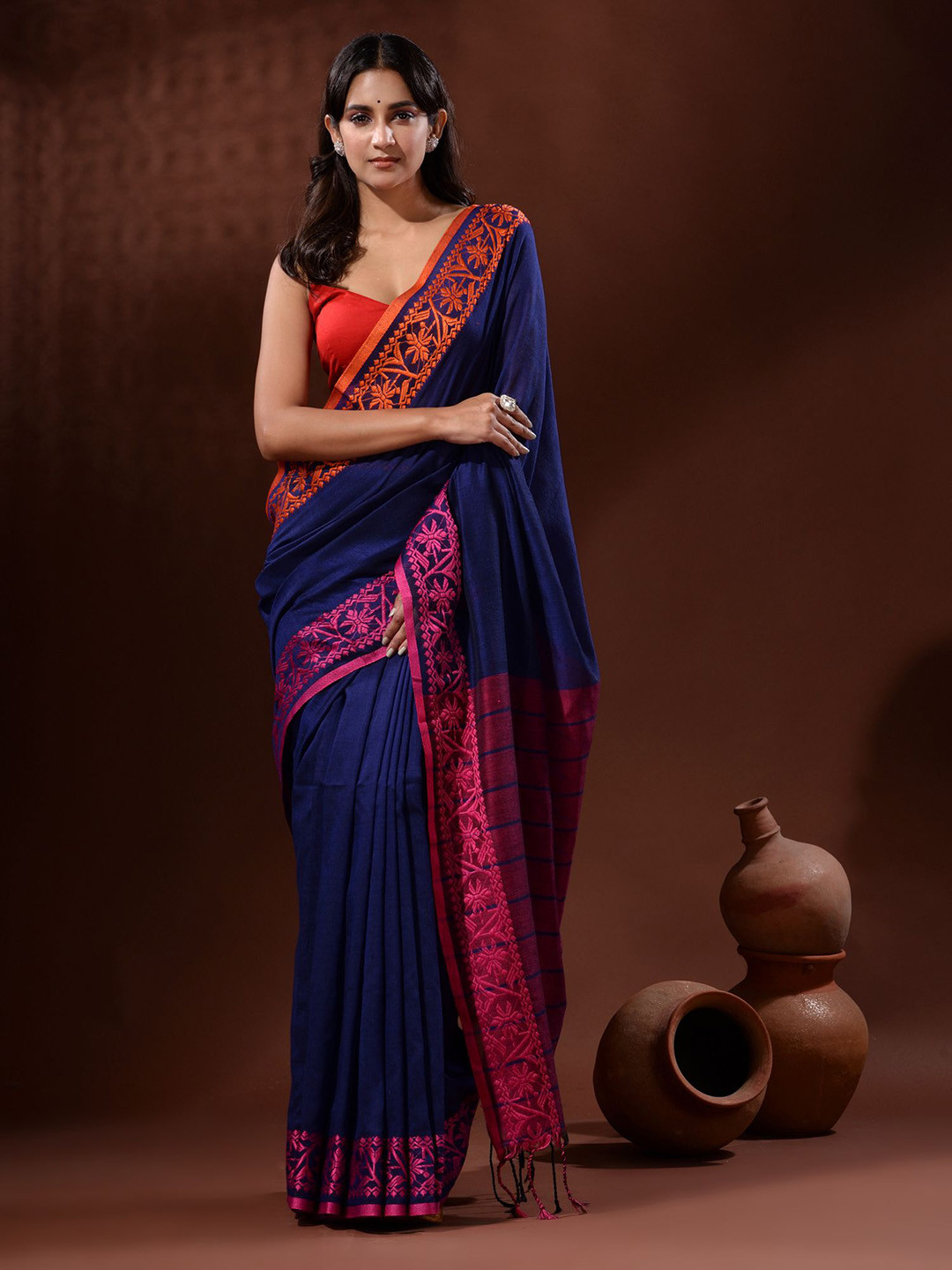 

Charukriti Woven Design Pure Cotton Saree, Blue