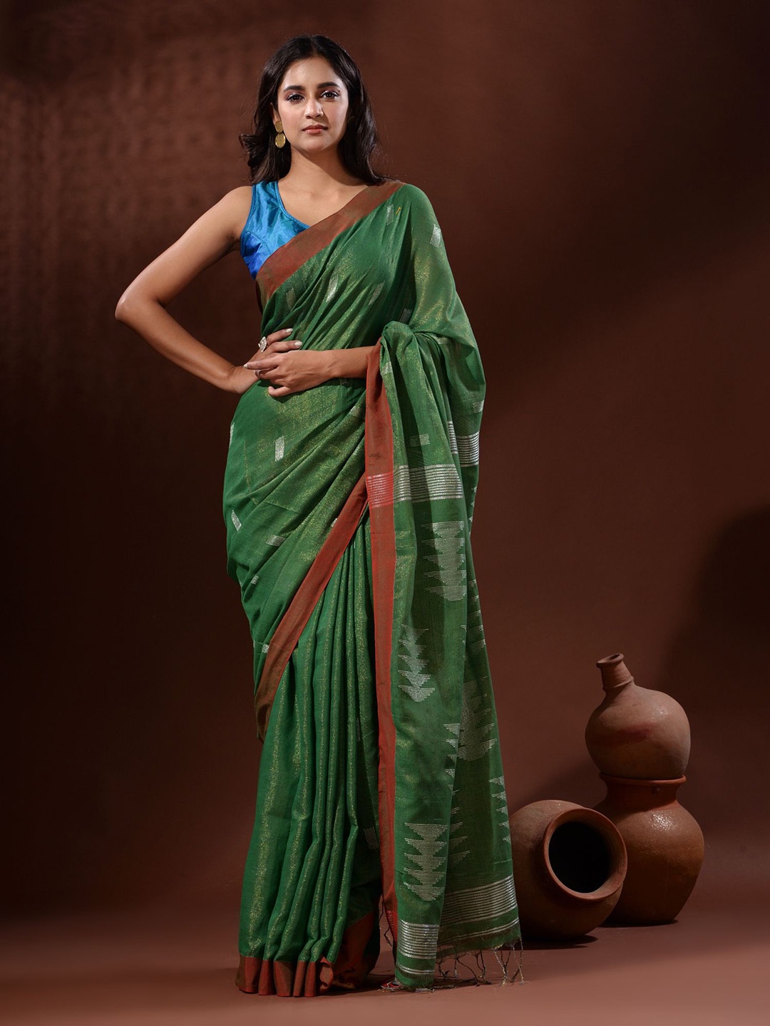 

Charukriti Woven Design Zari Tissue Saree, Green