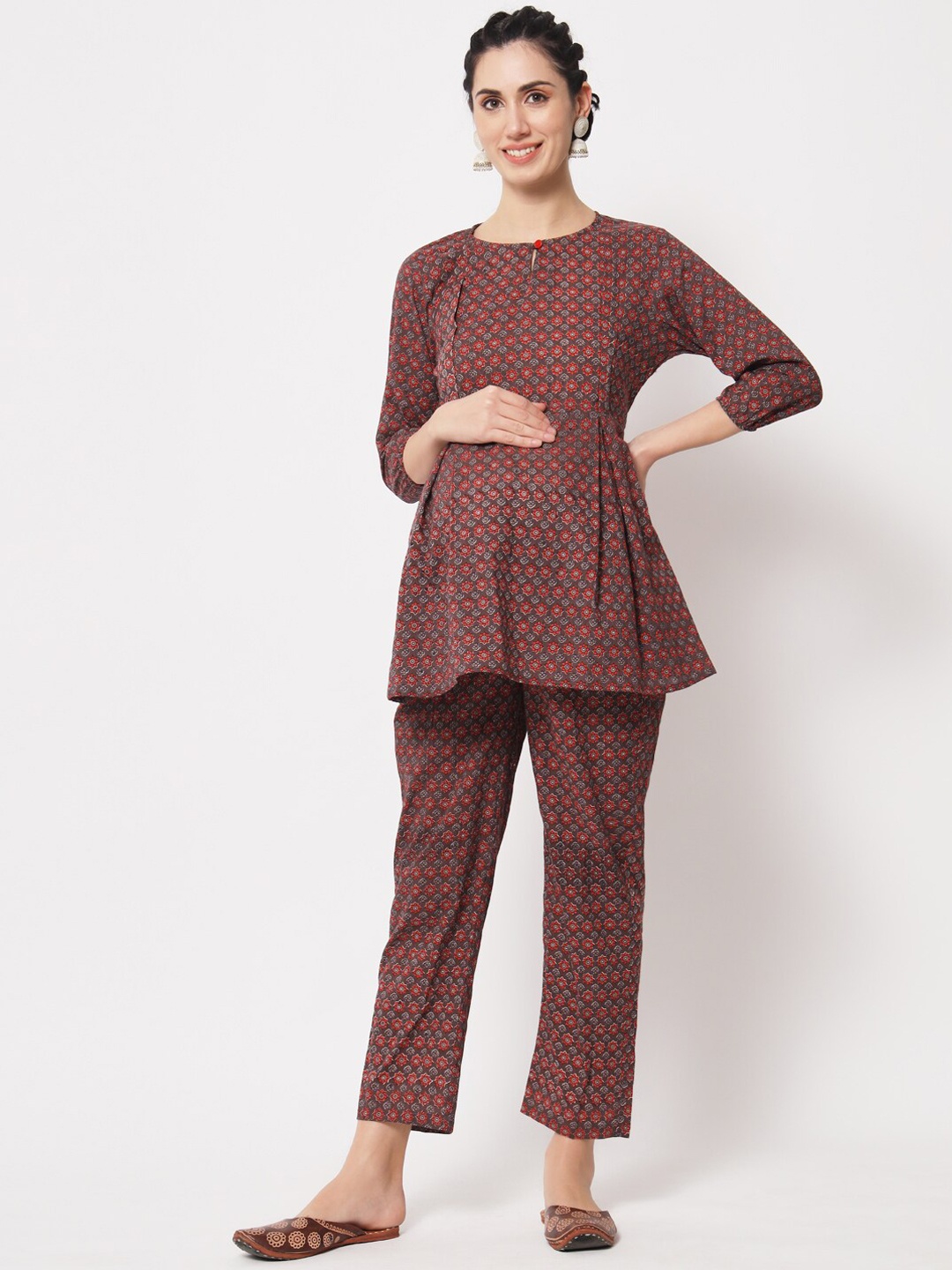 

Vastralay Printed Pure Cotton Maternity Kurti With Pant Co-Ords, Maroon
