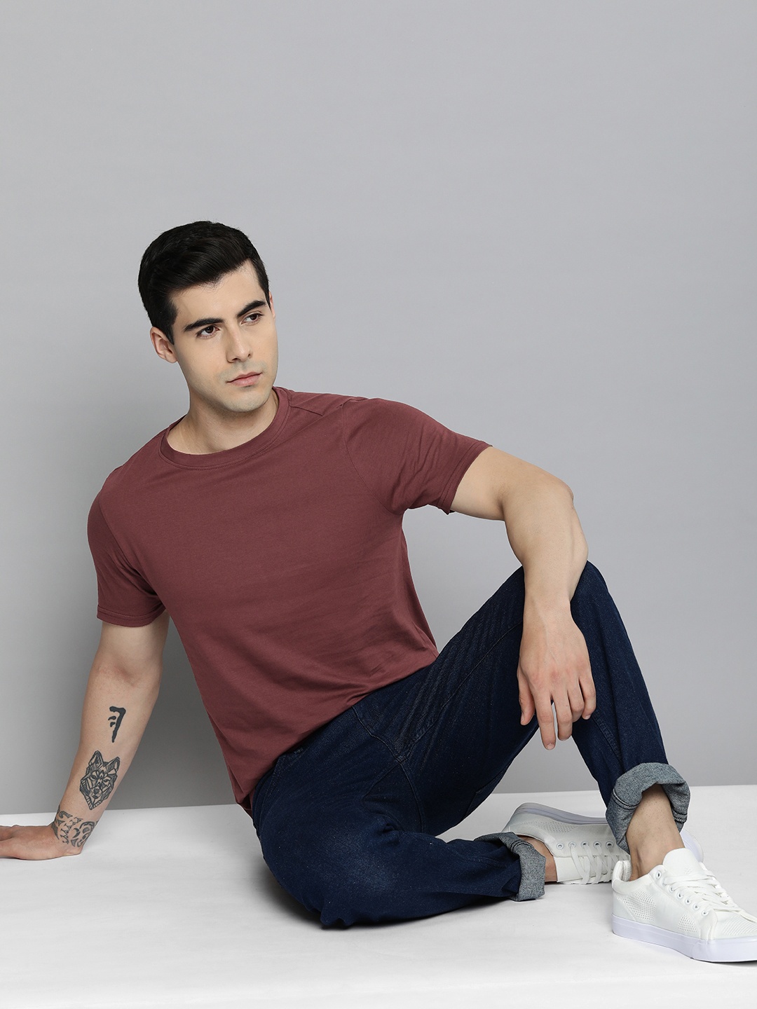 

ether Men Mauve Pure Cotton Solid Round Neck T-shirt