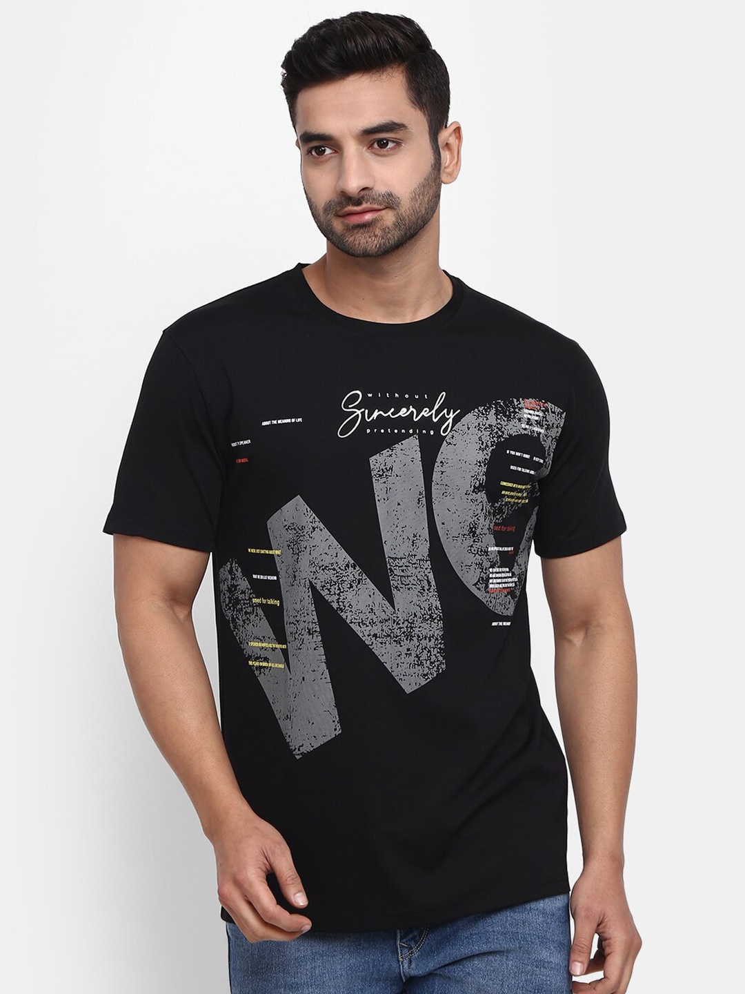 

V-Mart Men Typography Printed Slim Fit T-shirt, Black