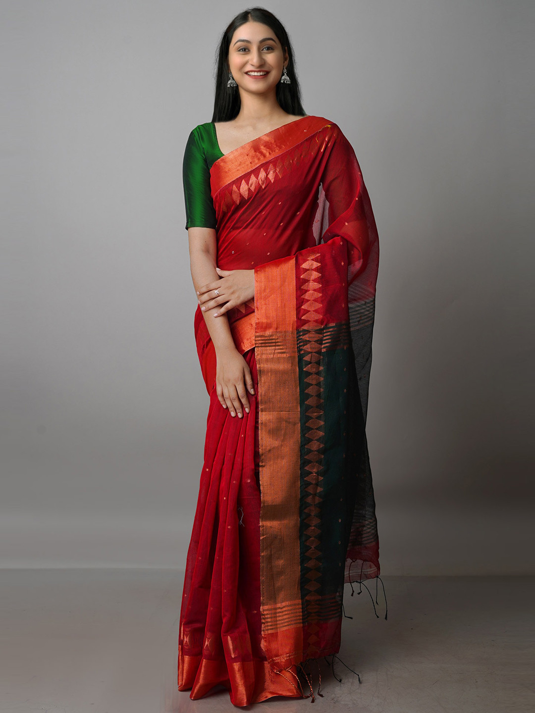 

Unnati Silks Woven Design Zari Linen Blend Jamdani Saree, Red