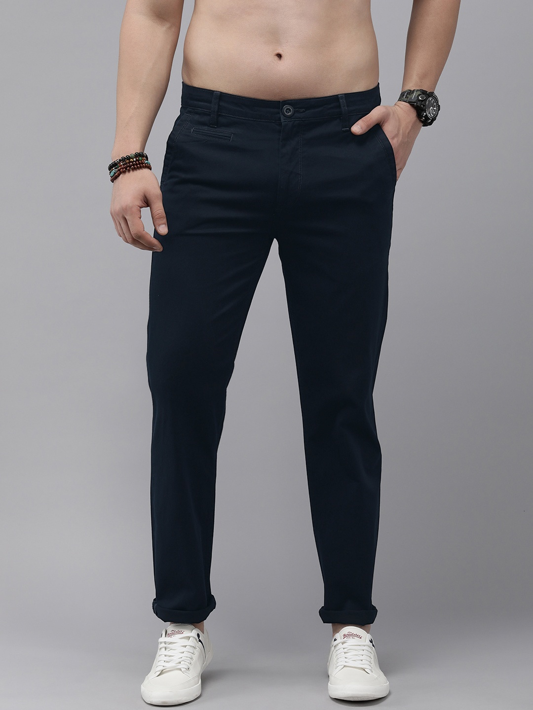 

The Roadster Lifestyle Co. Men Flat Front Mid Rise Slim Fit Trousers, Navy blue