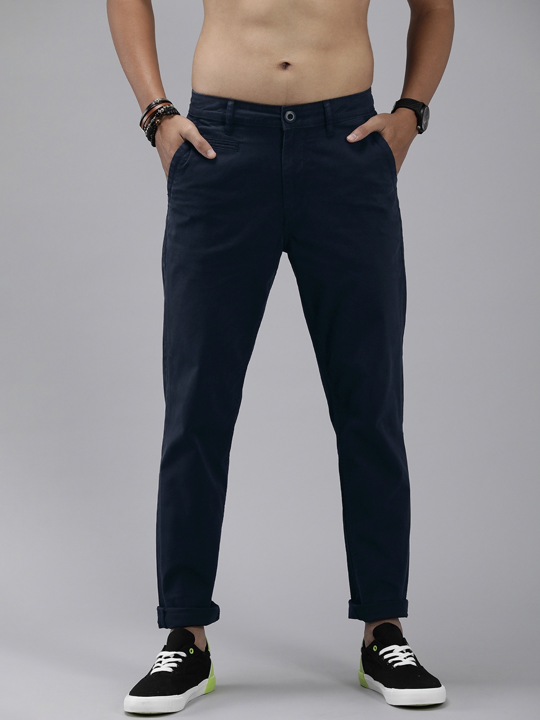 

The Roadster Lifestyle Co. Men Slim Fit Low-Rise Flat Front Regular Trousers, Navy blue
