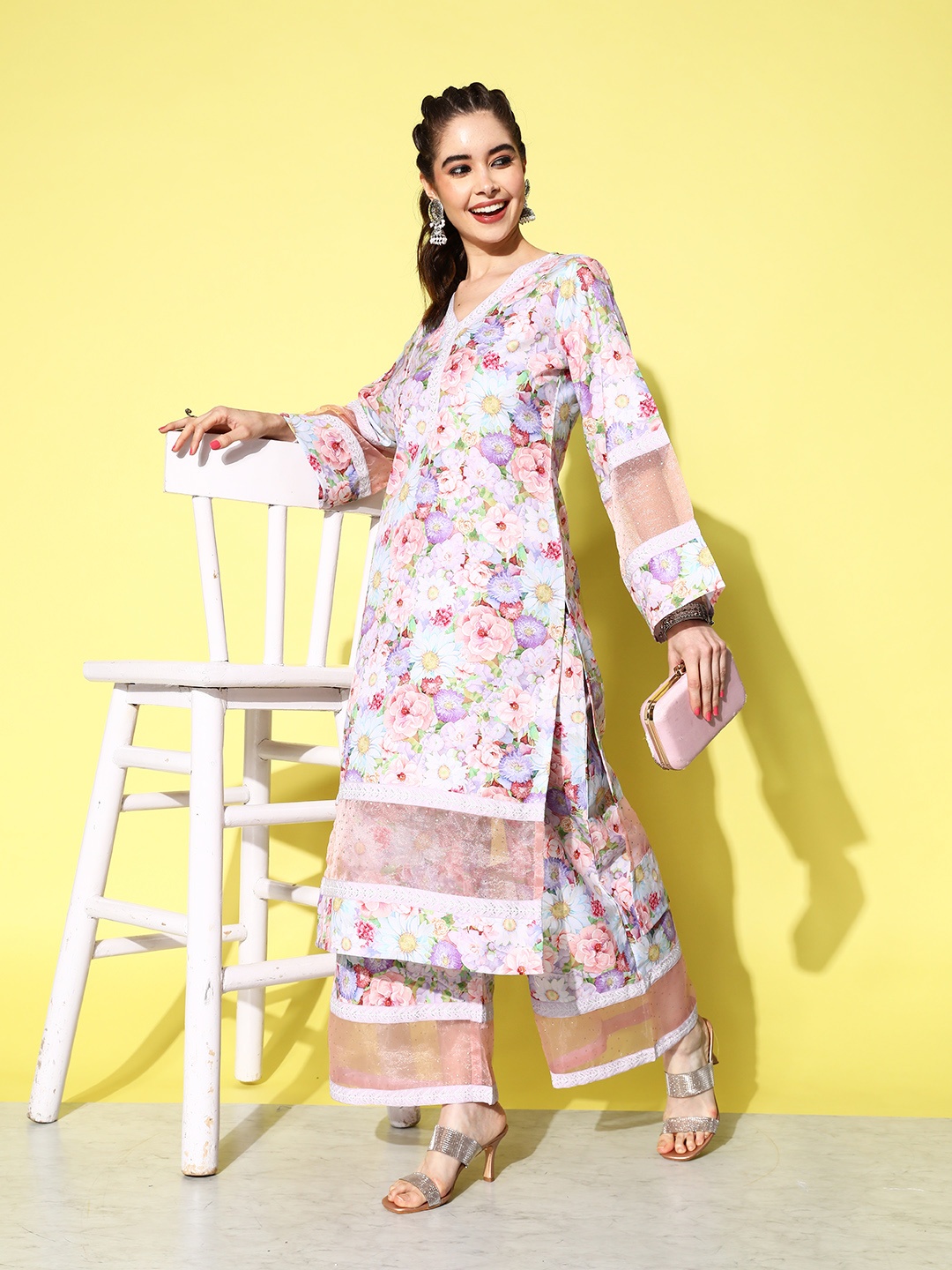 

Ahalyaa Women Floral Printed Kurta with Palazzos, Multi