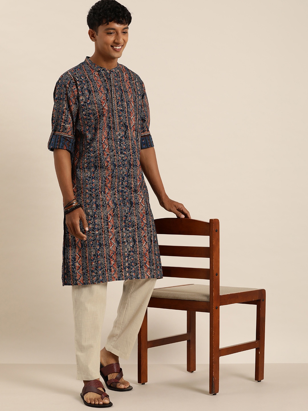 

Taavi Men Indigo Soiree Ethnic Motifs Printed Pure Cotton Kurta With Pyjamas, Black