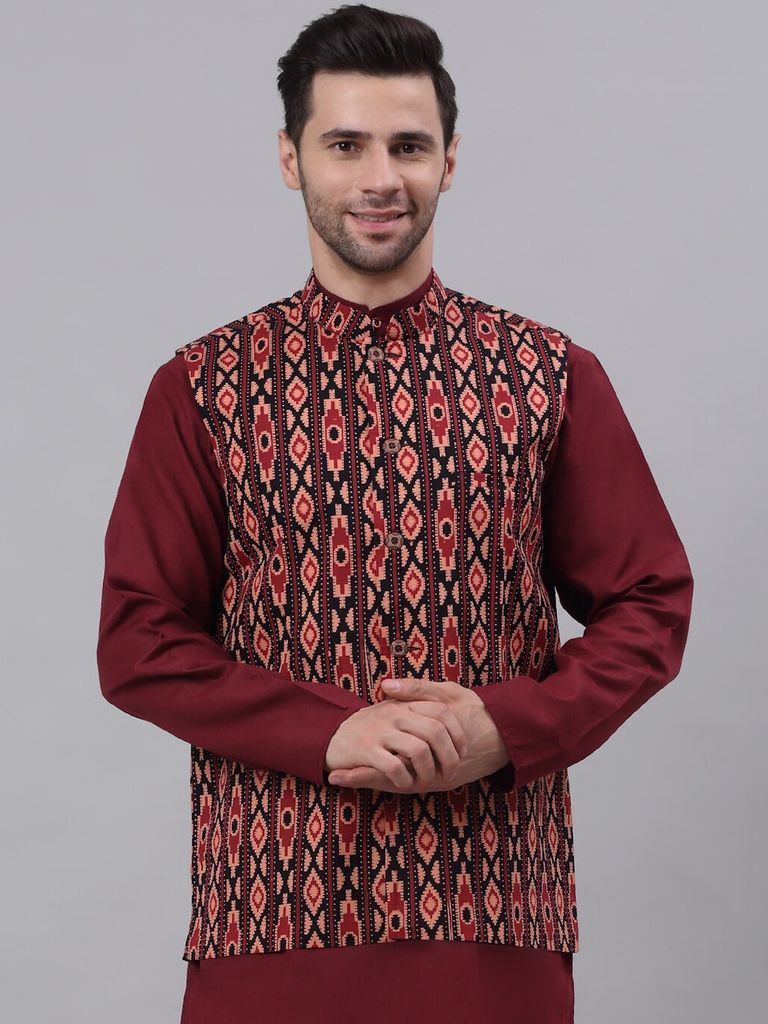 

NEUDIS Men Printed Cotton Nehru Jacket, Maroon