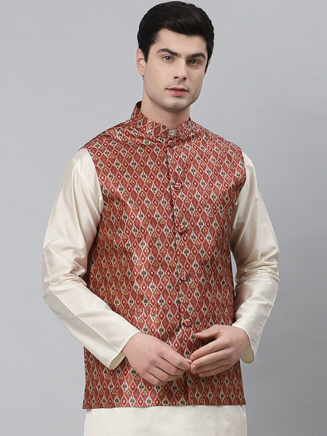 

NEUDIS Men Printed Dupion Silk Nehru Jacket, Maroon