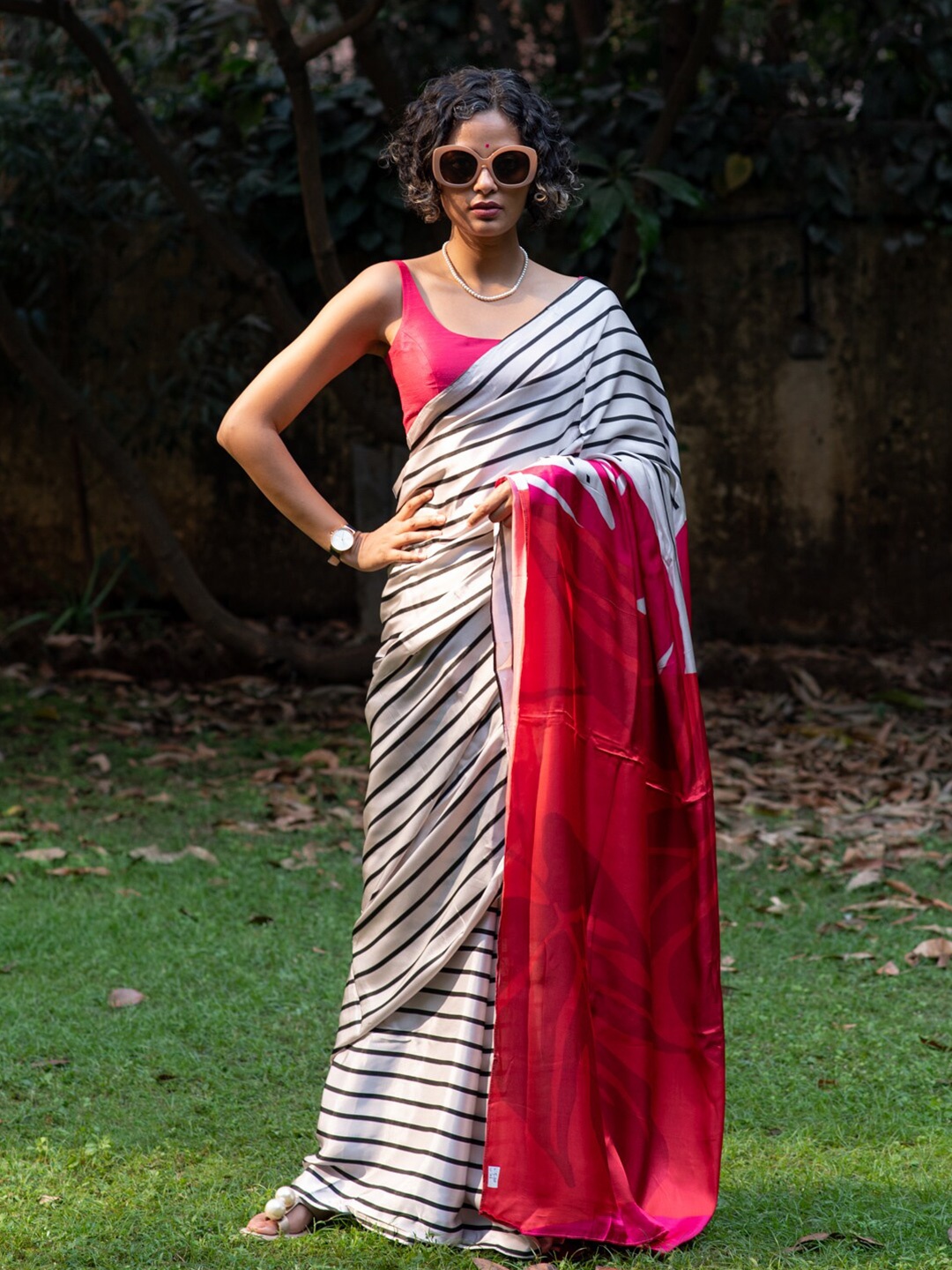 

Suta Striped Saree, Off white