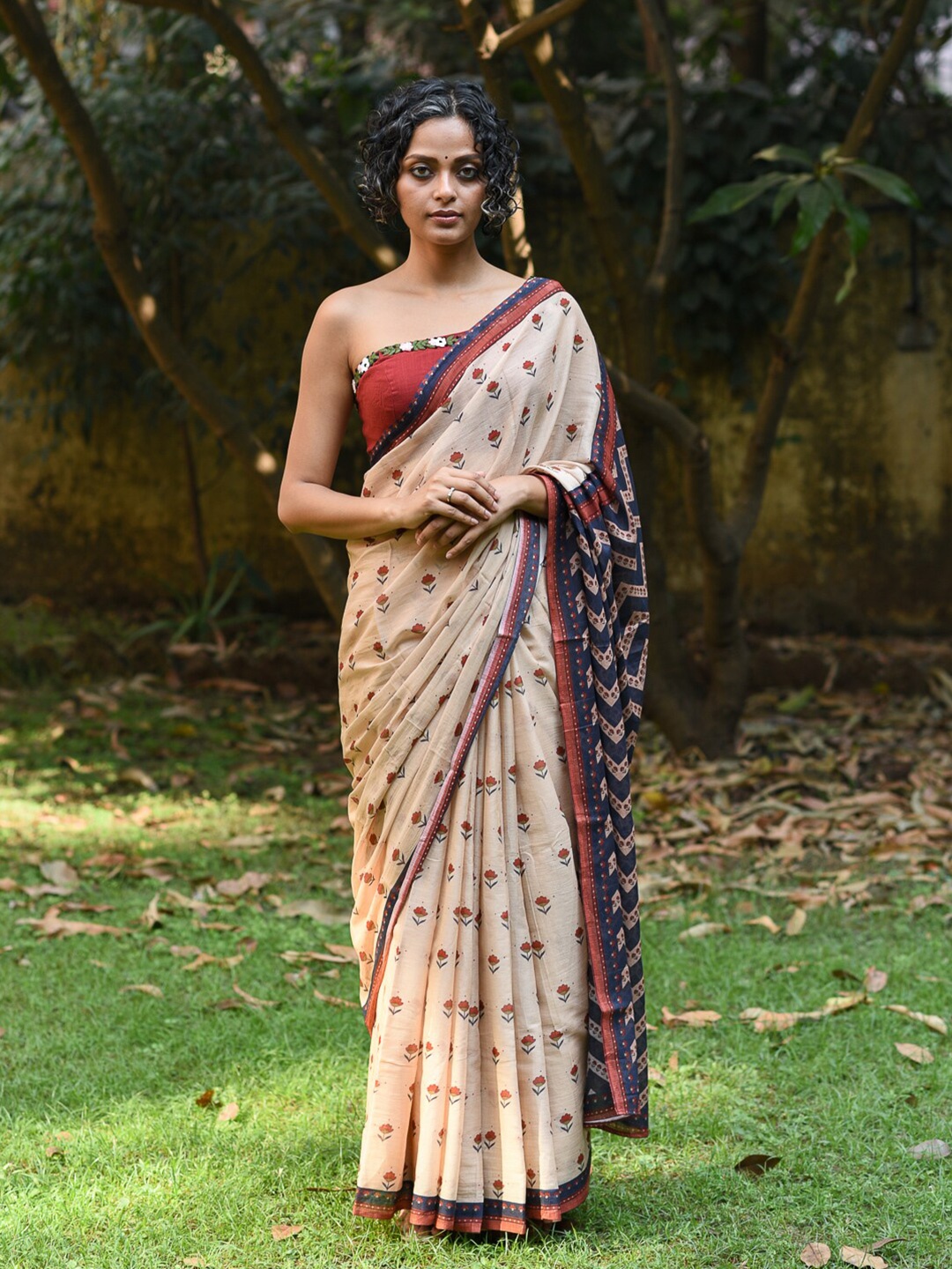 

Suta Floral Printed Pure Cotton Saree, Beige